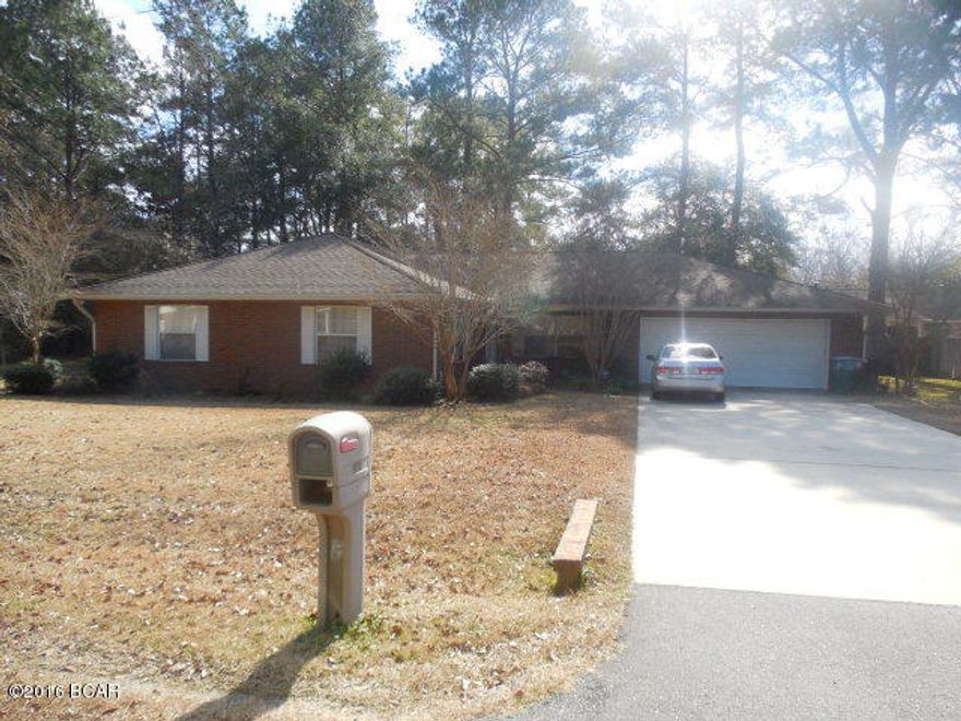 Nice Brick 3 Bedroom 2 bath home with aprox 2466 sq ft under air! Attached 2 car garage. Close to Hwy 20. Close to Schools! This property is now under auction terms. This property is subject to a 5% buyer’s premium pursuant to the Auction Terms & Conditions (minimums may apply). This is a reserve auction and all offers are subject to seller approval. Please contact listing agent for details. DO NOT DISTURB OCCUPANT. IT IS A CRIMINAL OFFENSE TO TRESPASS ON THIS PROPERTY.
