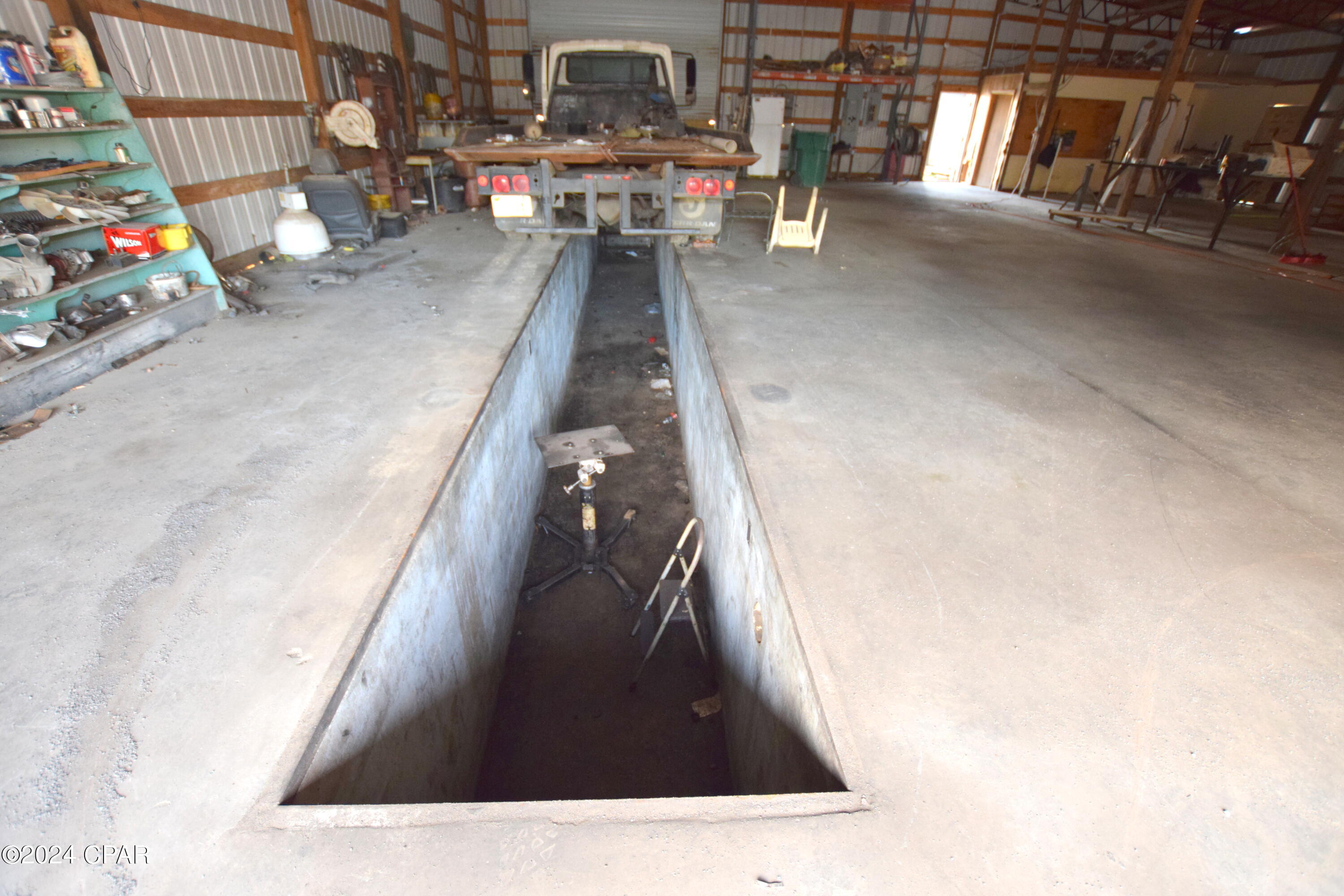 [No Recorded Subdiv] - Commercial Sale