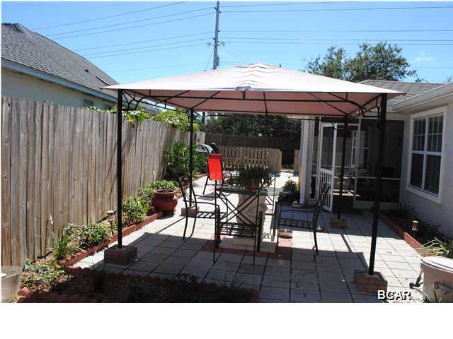 North Lagoon Oaks 8th Add - Residential