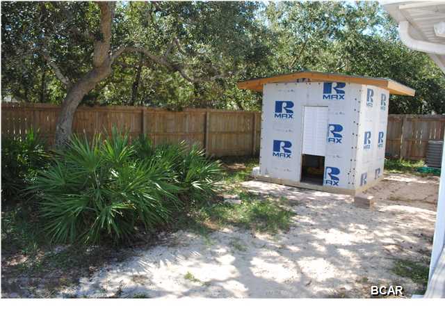 North Lagoon Oaks 8th Add - Residential