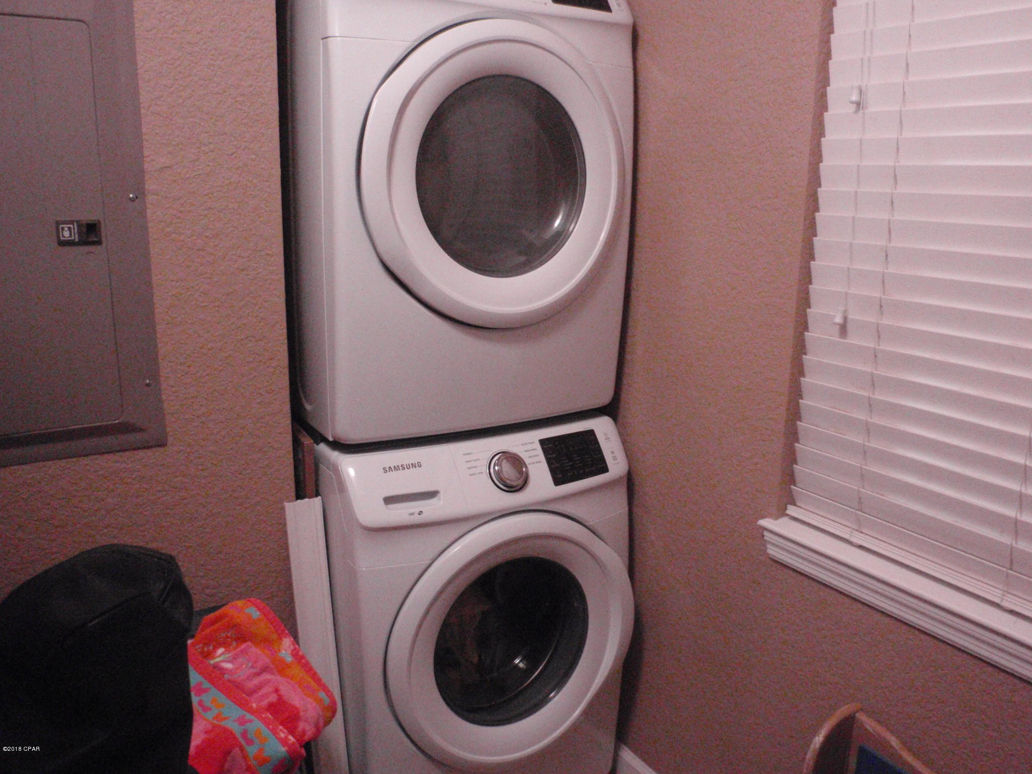 Hibiscus By The Bay - Residential