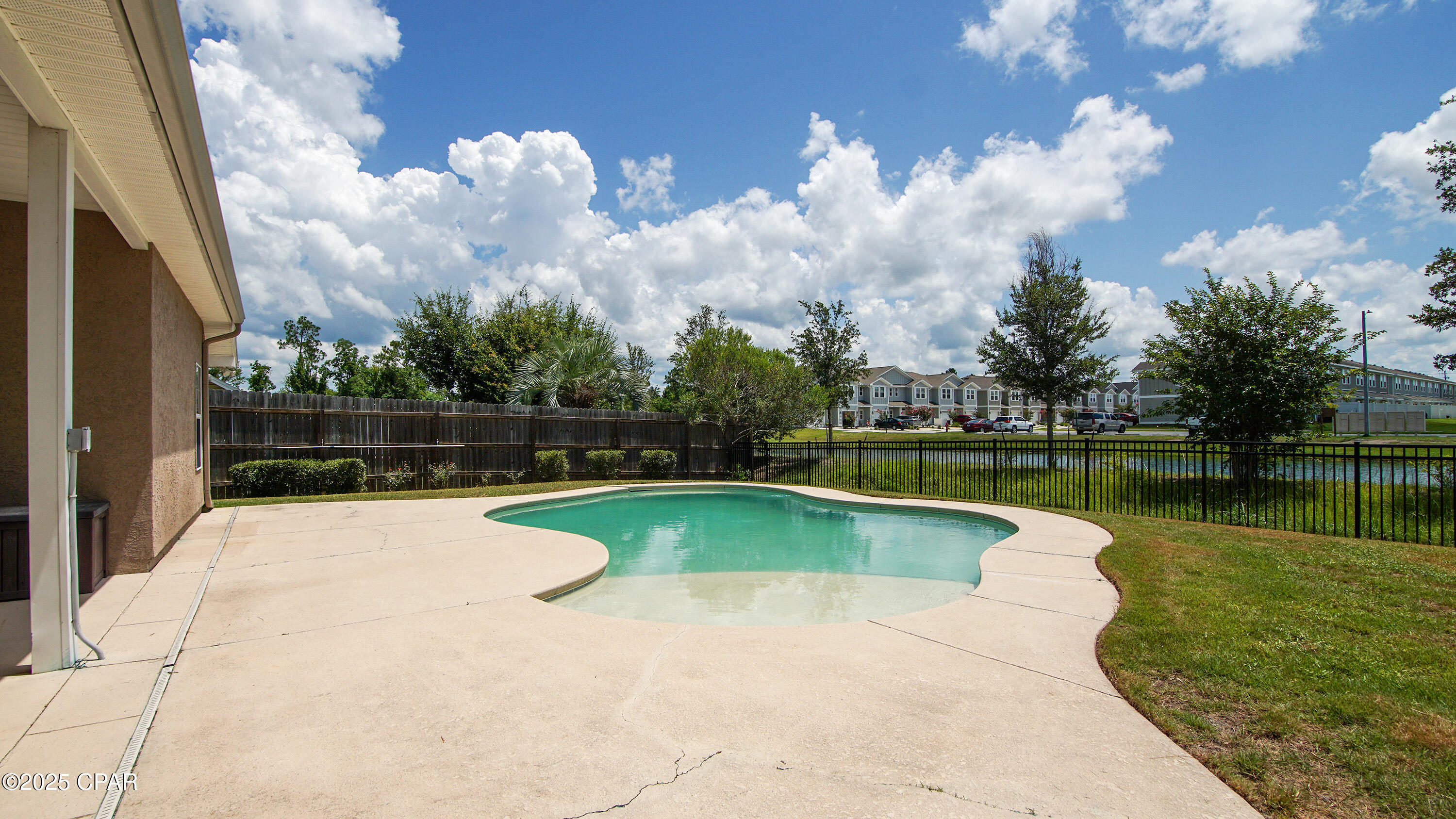 Forest Glenn - Residential