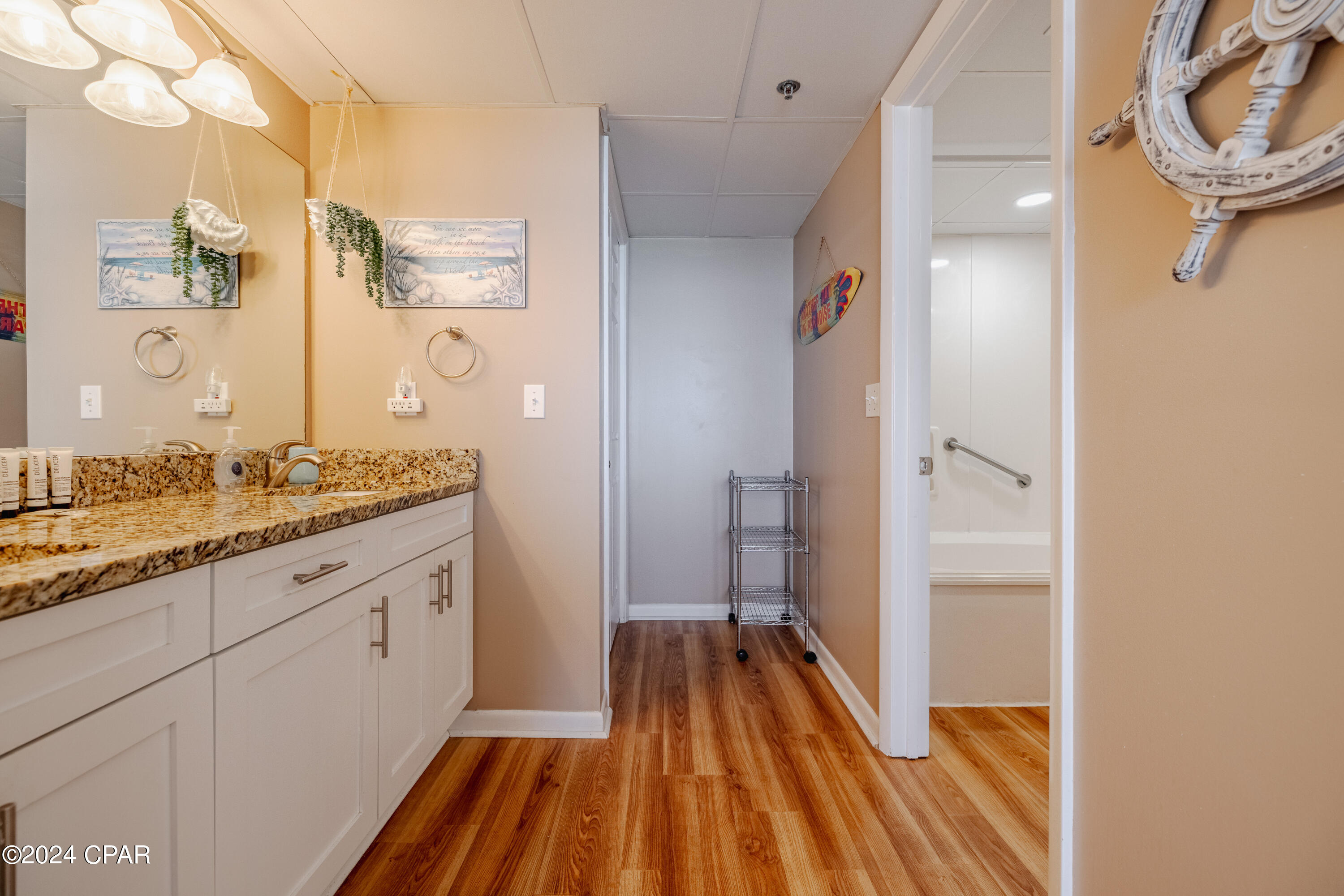 Long Beach Towers III - Residential