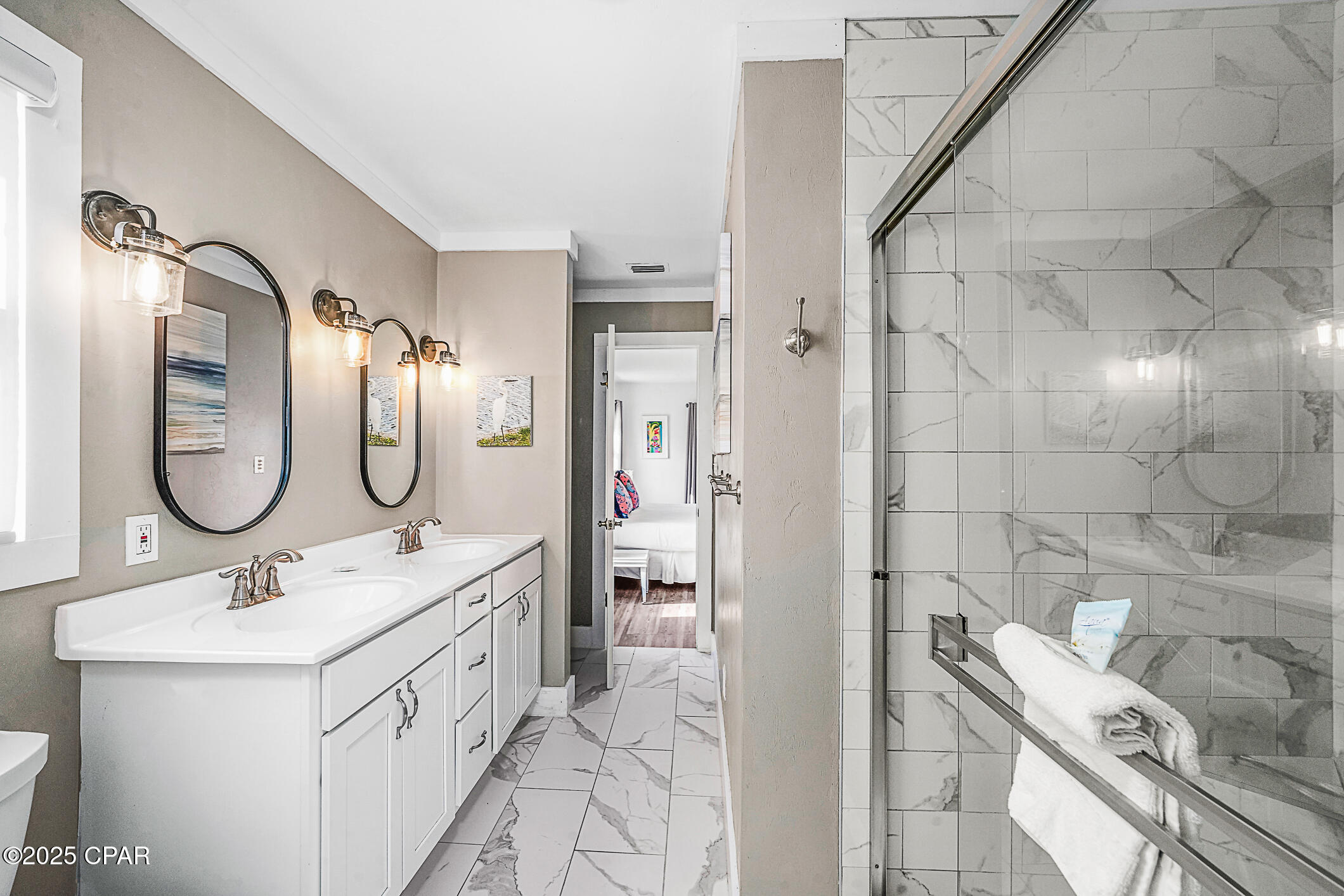 Cape Breezes - Residential