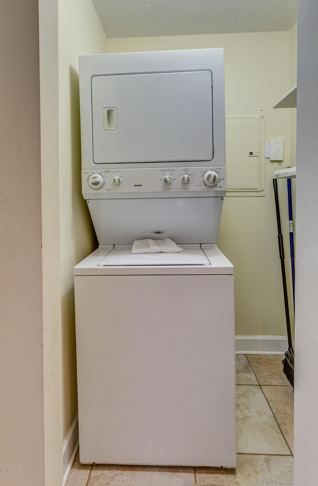 Twin Palms Resort - Residential