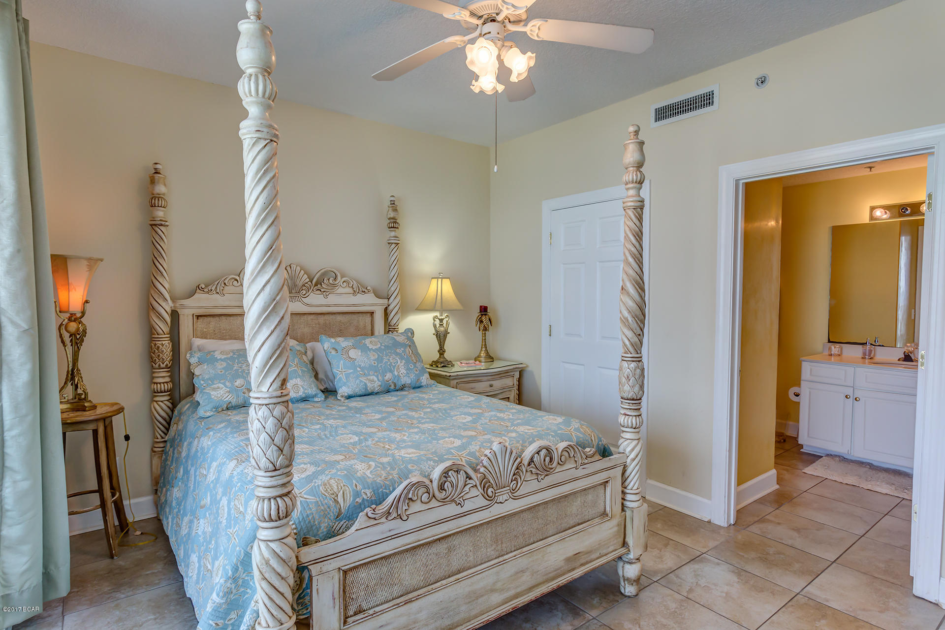 Twin Palms Resort - Residential