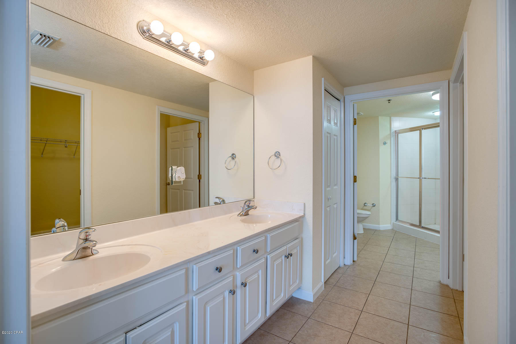 Hibiscus By The Bay - Residential