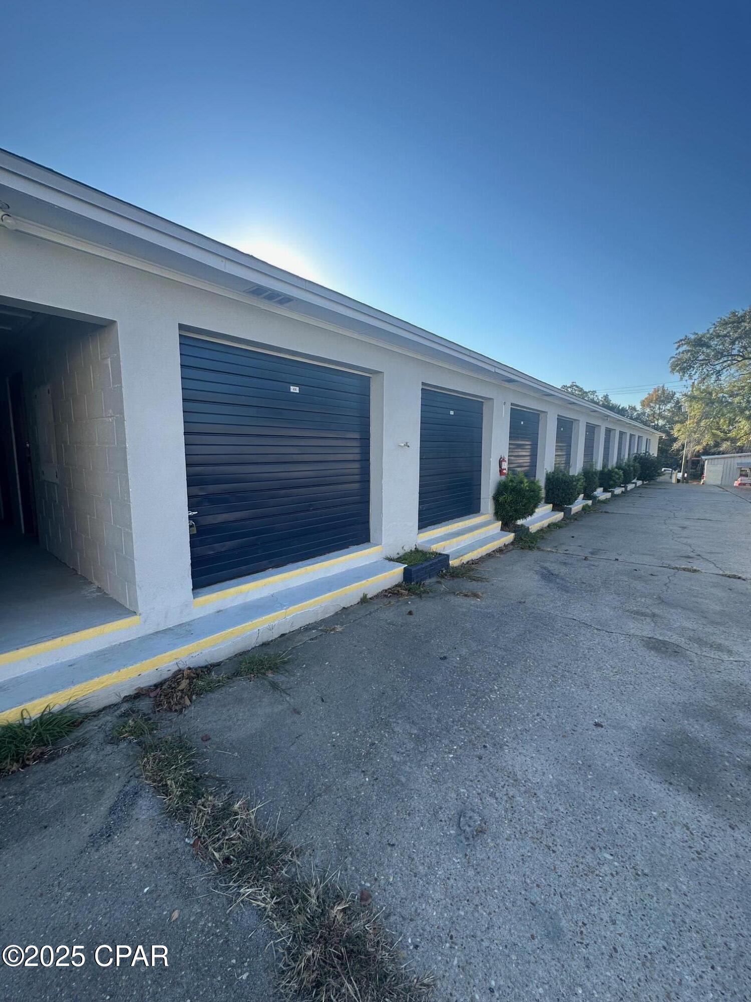 [No Recorded Subdiv] - Commercial Sale