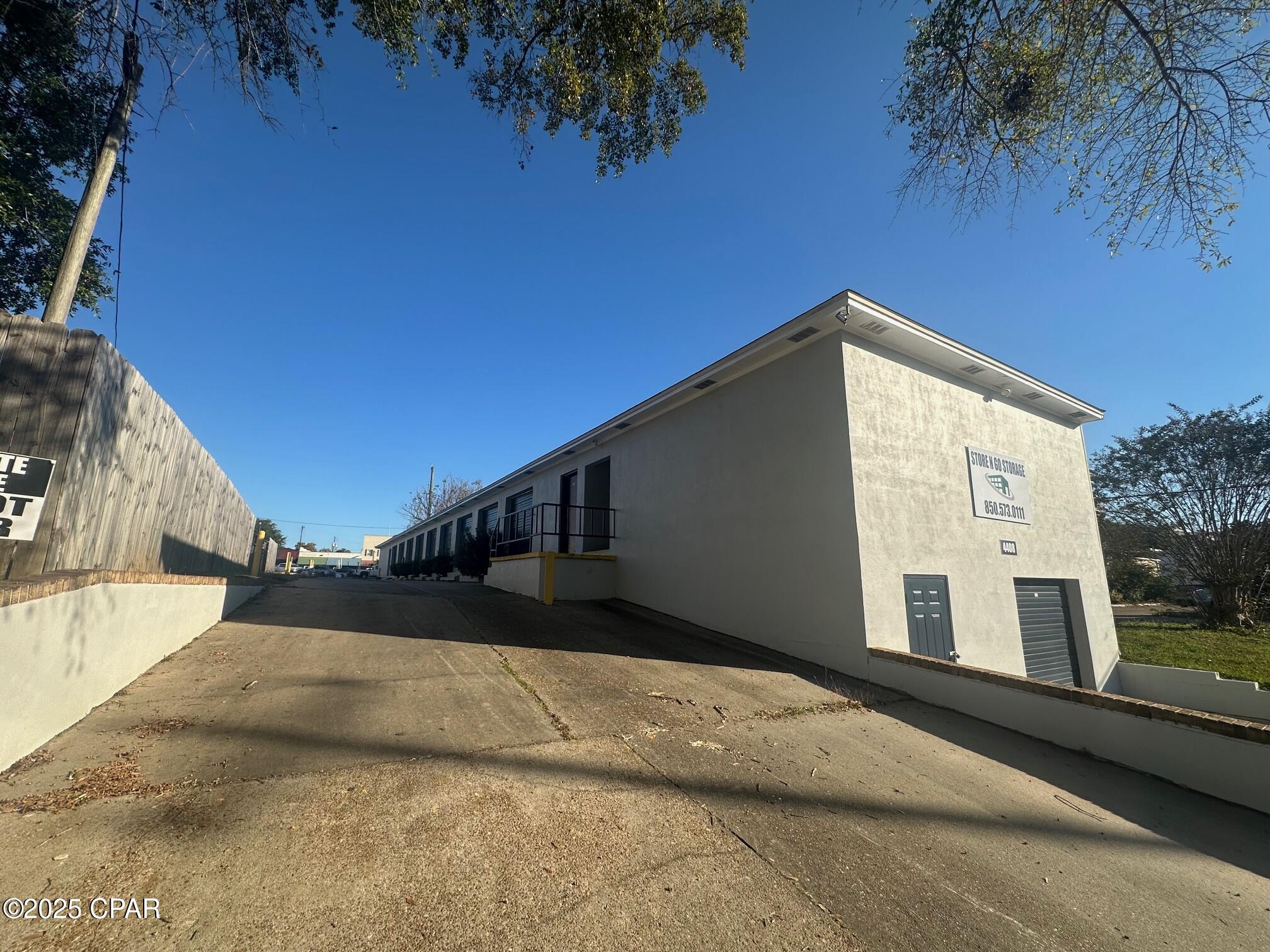 [No Recorded Subdiv] - Commercial Sale