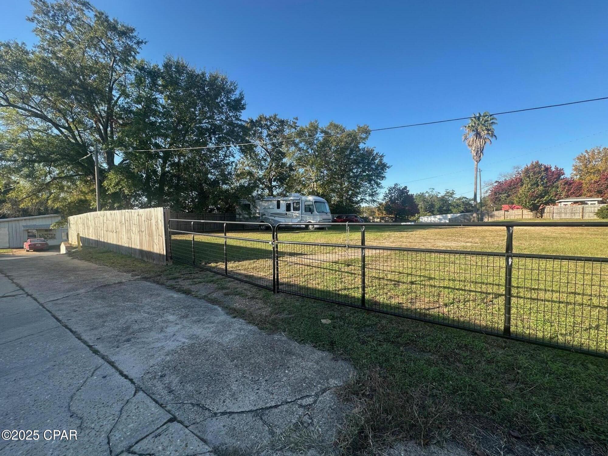 [No Recorded Subdiv] - Commercial Sale