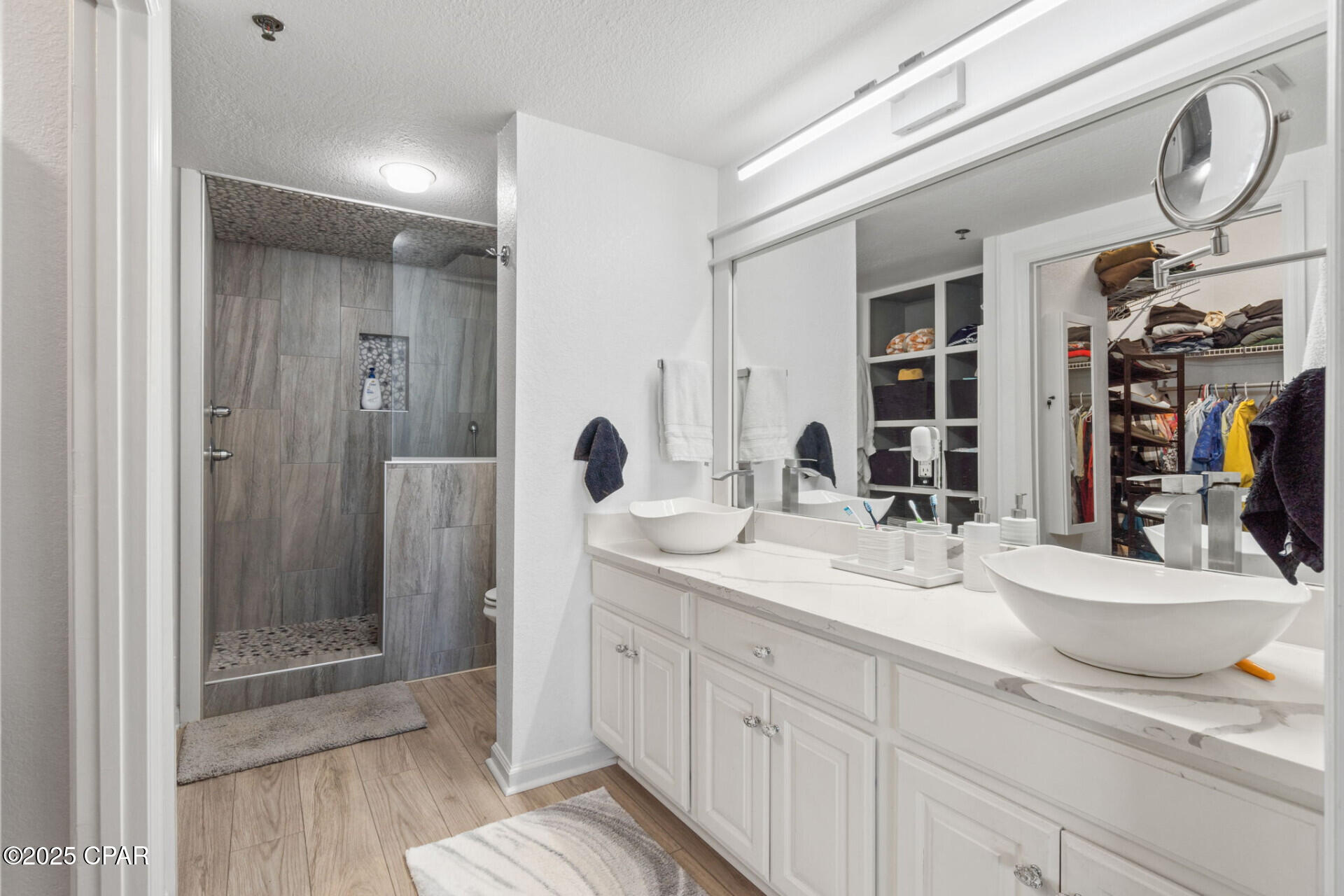 Hibiscus By The Bay - Residential