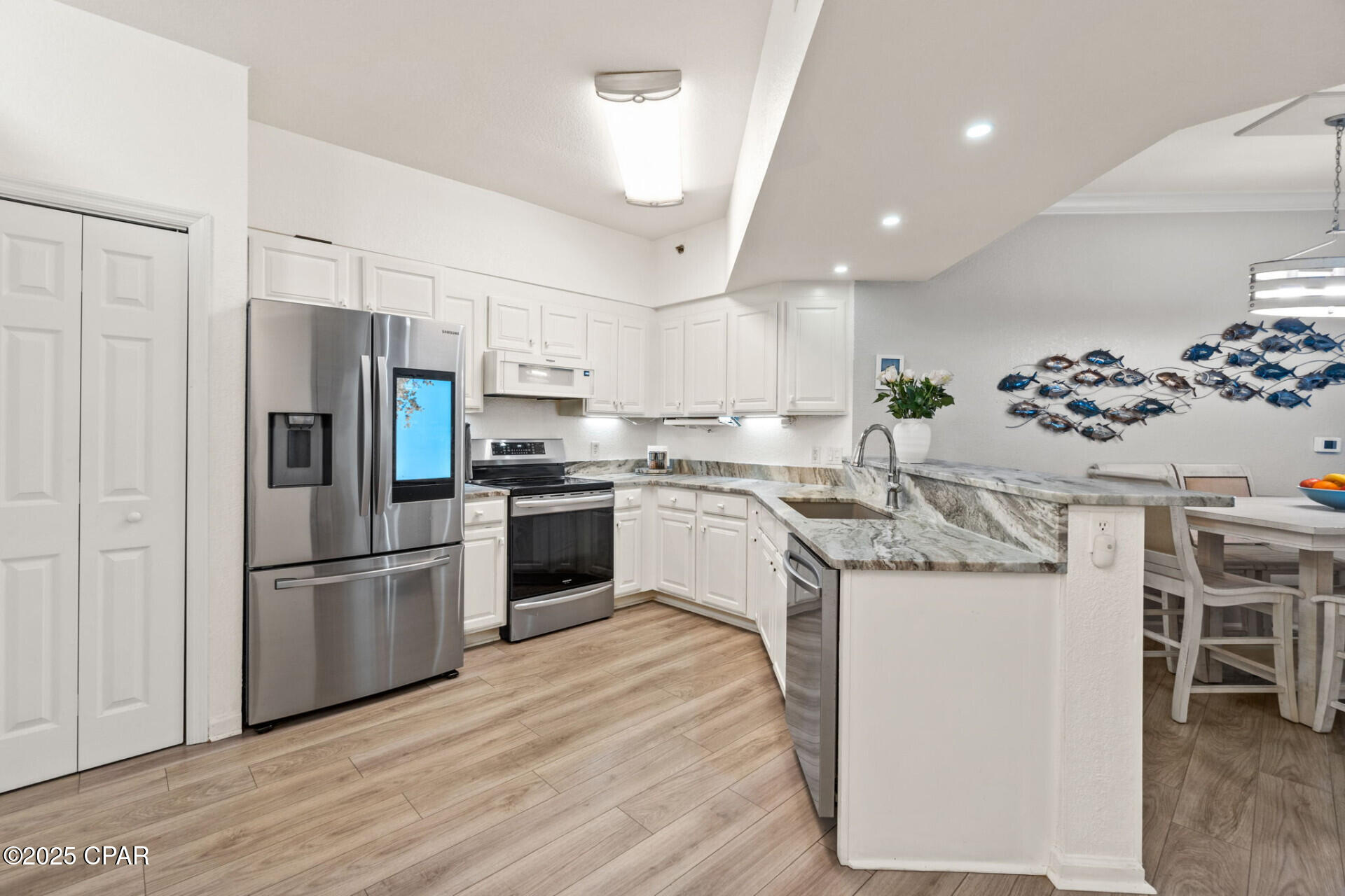 Hibiscus By The Bay - Residential