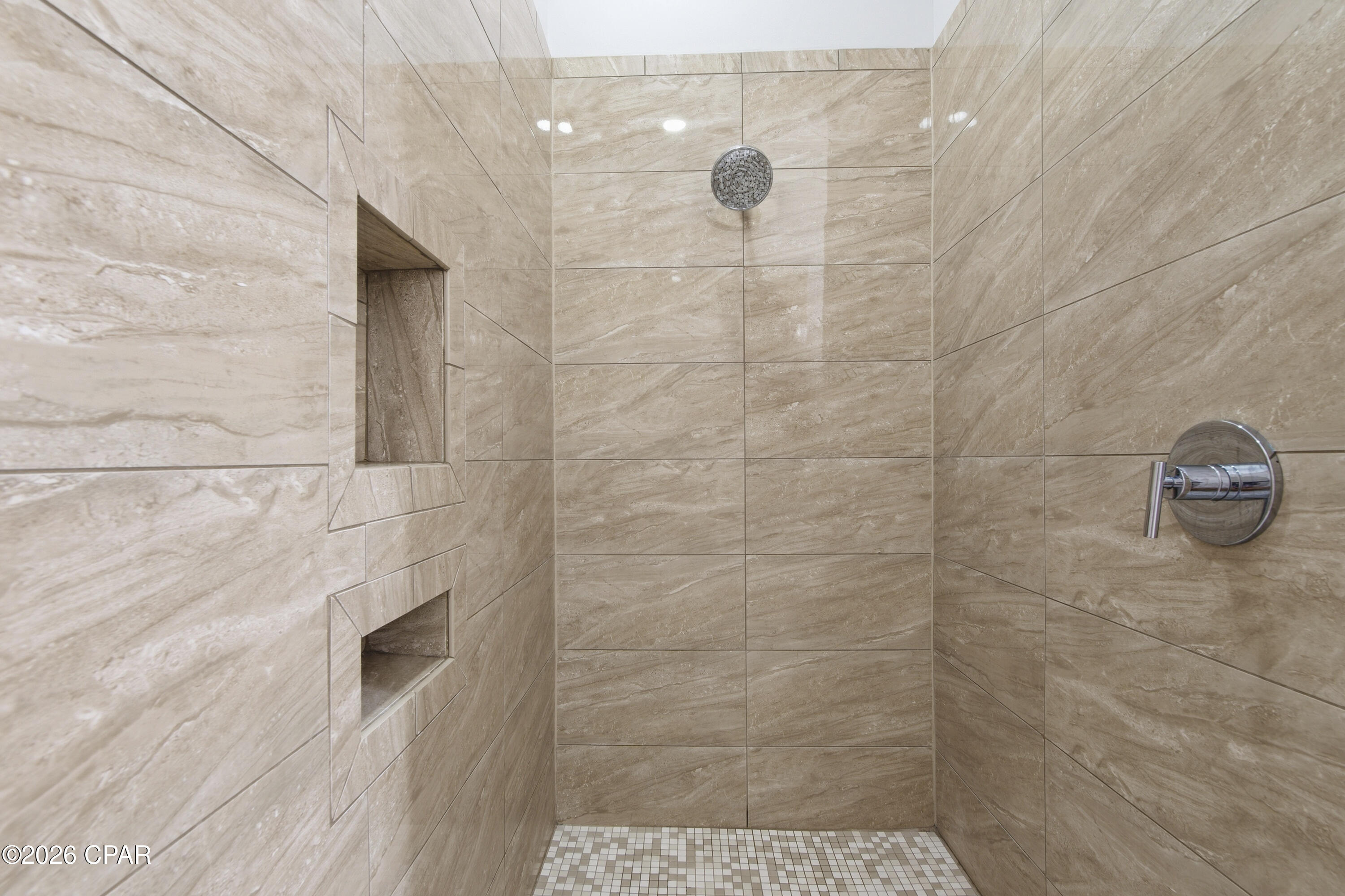 Pices Cove 1st Add - Residential