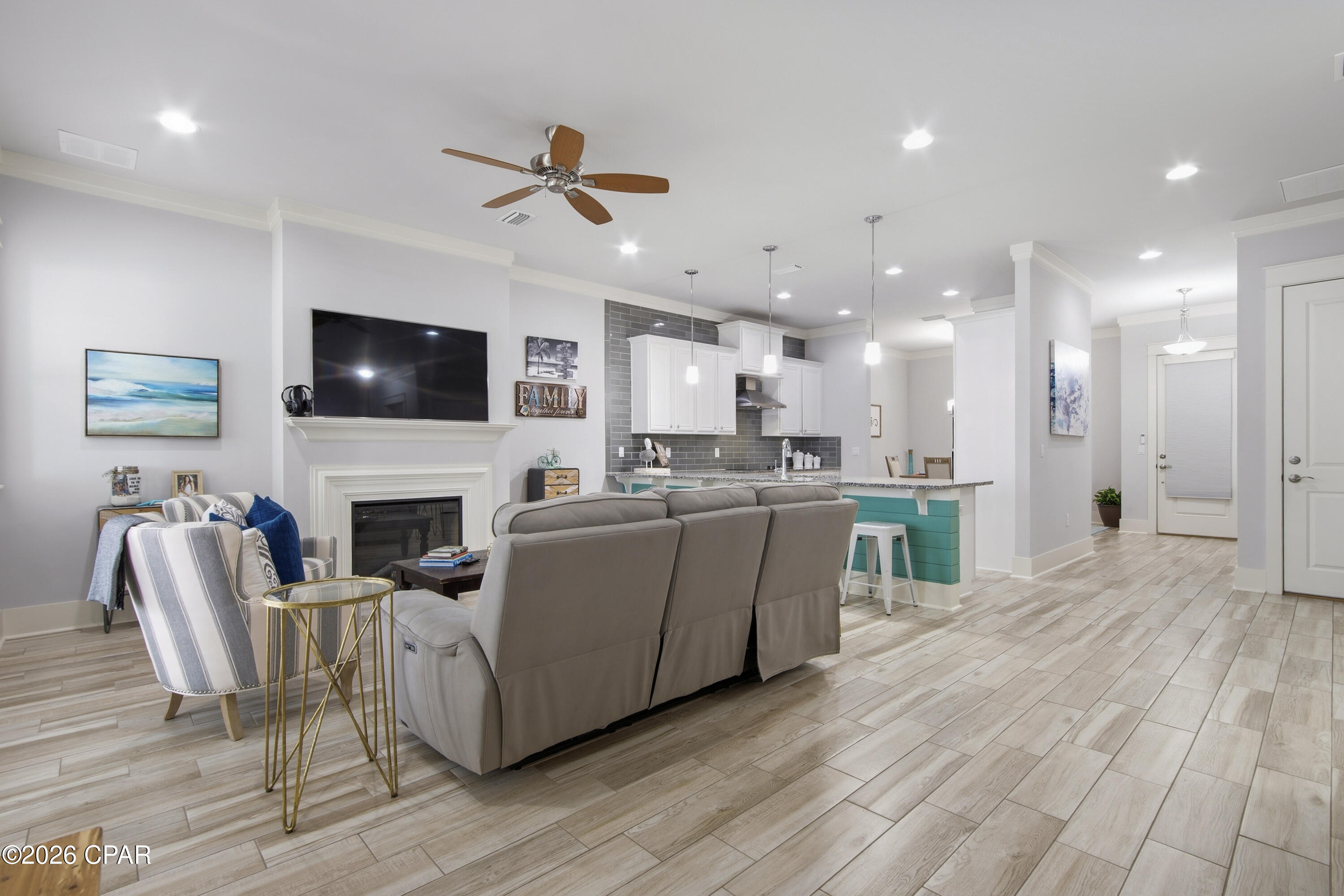 Pices Cove 1st Add - Residential