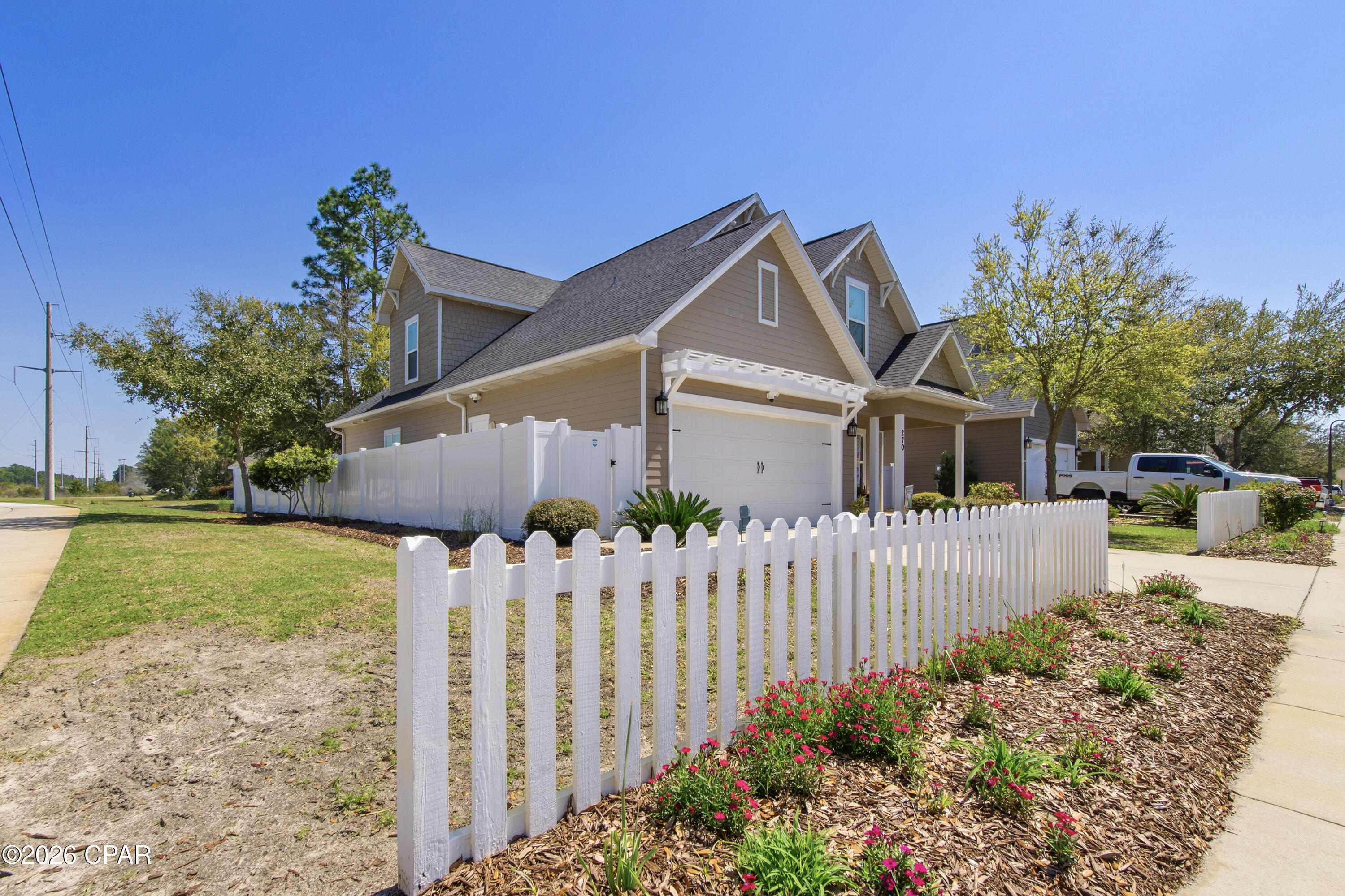 Pices Cove 1st Add - Residential