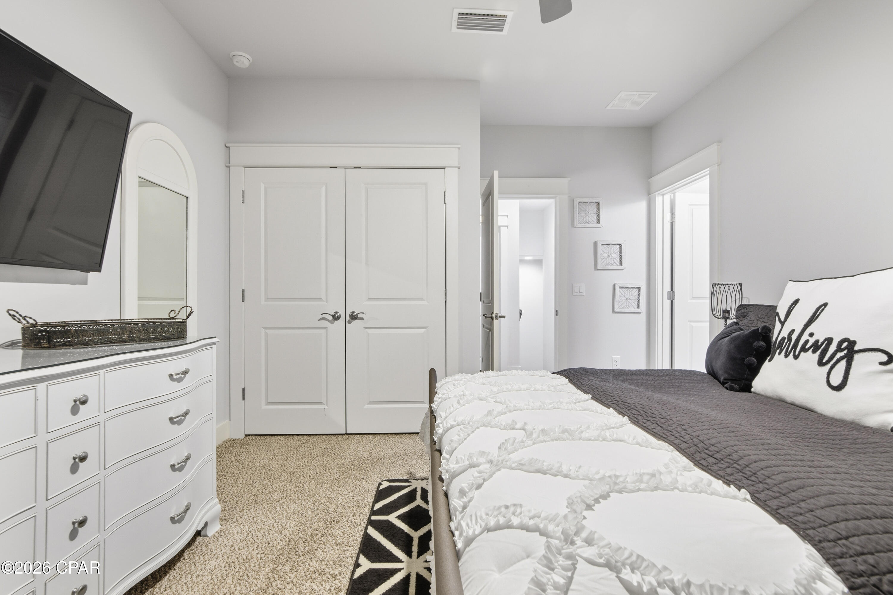 Pices Cove 1st Add - Residential