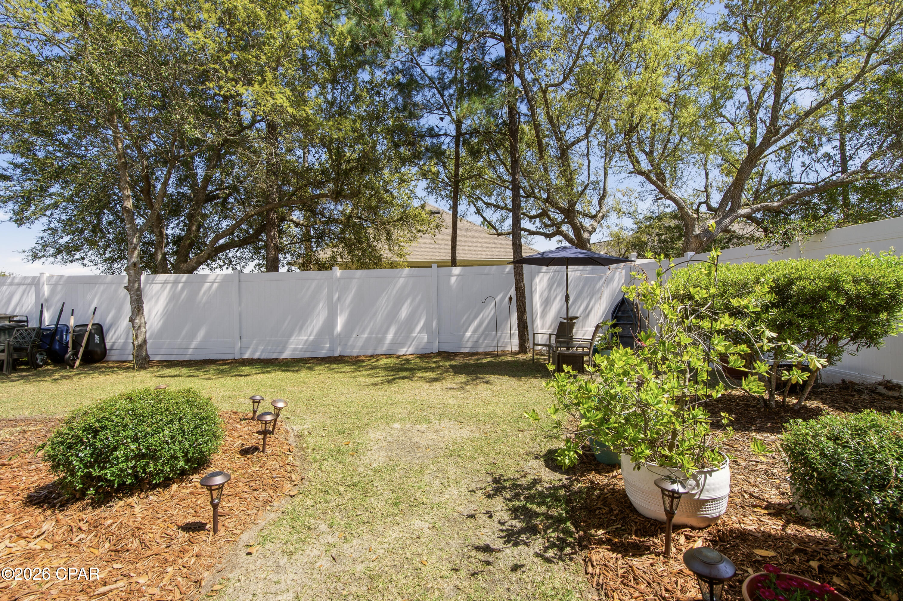 Pices Cove 1st Add - Residential