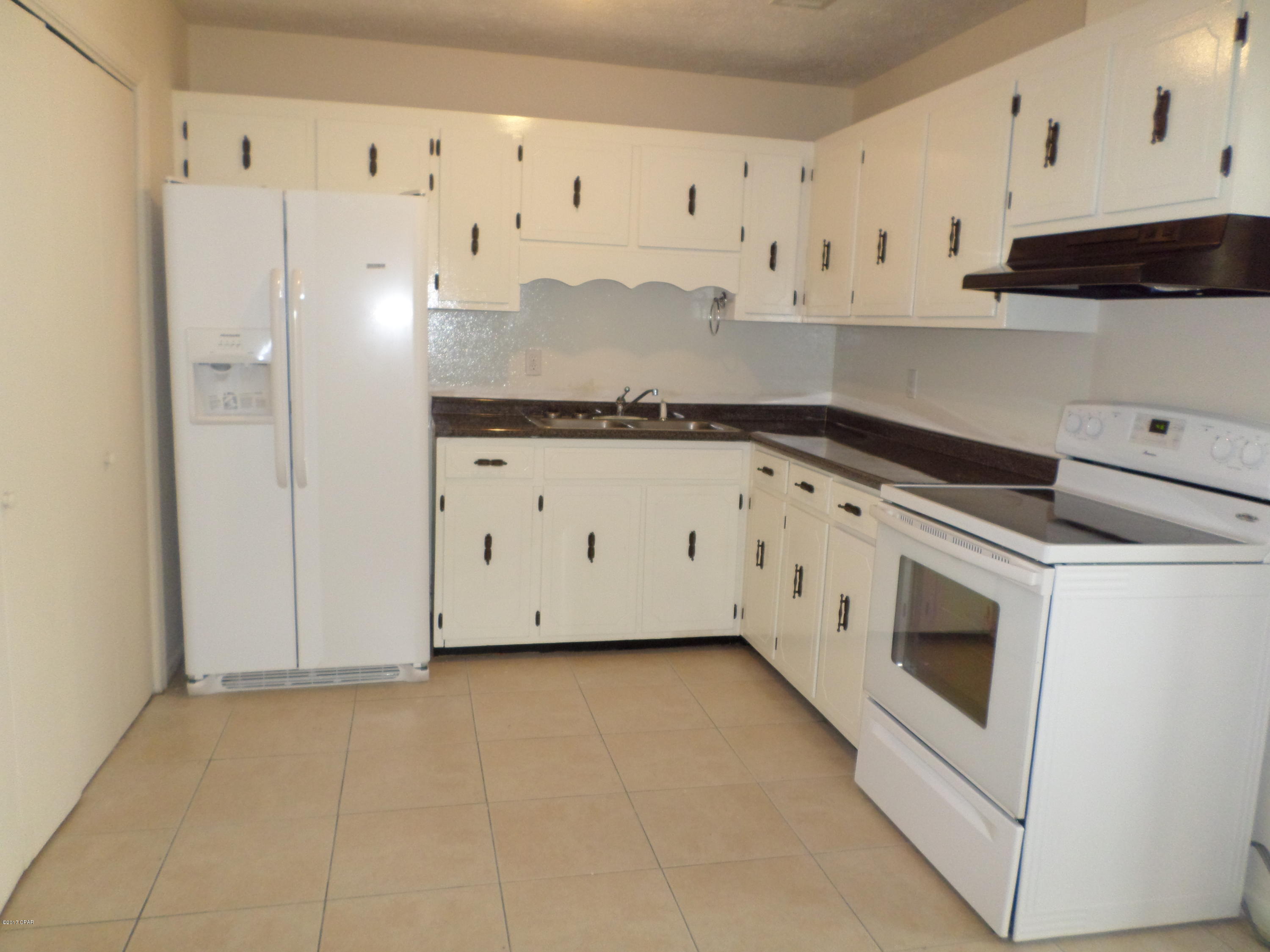 Pinnacle Pines Estate - Residential Lease