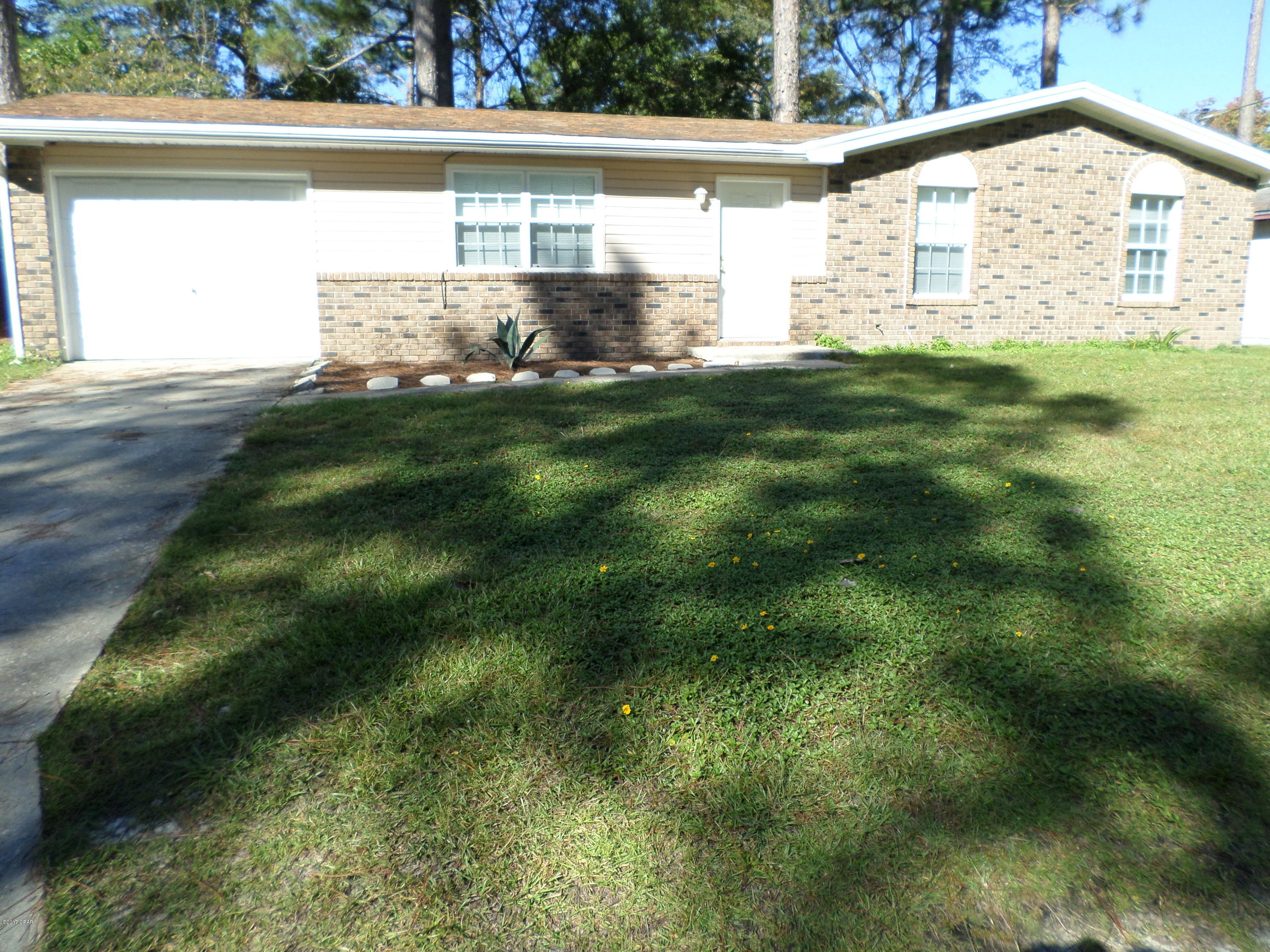 Pinnacle Pines Estate - Residential Lease