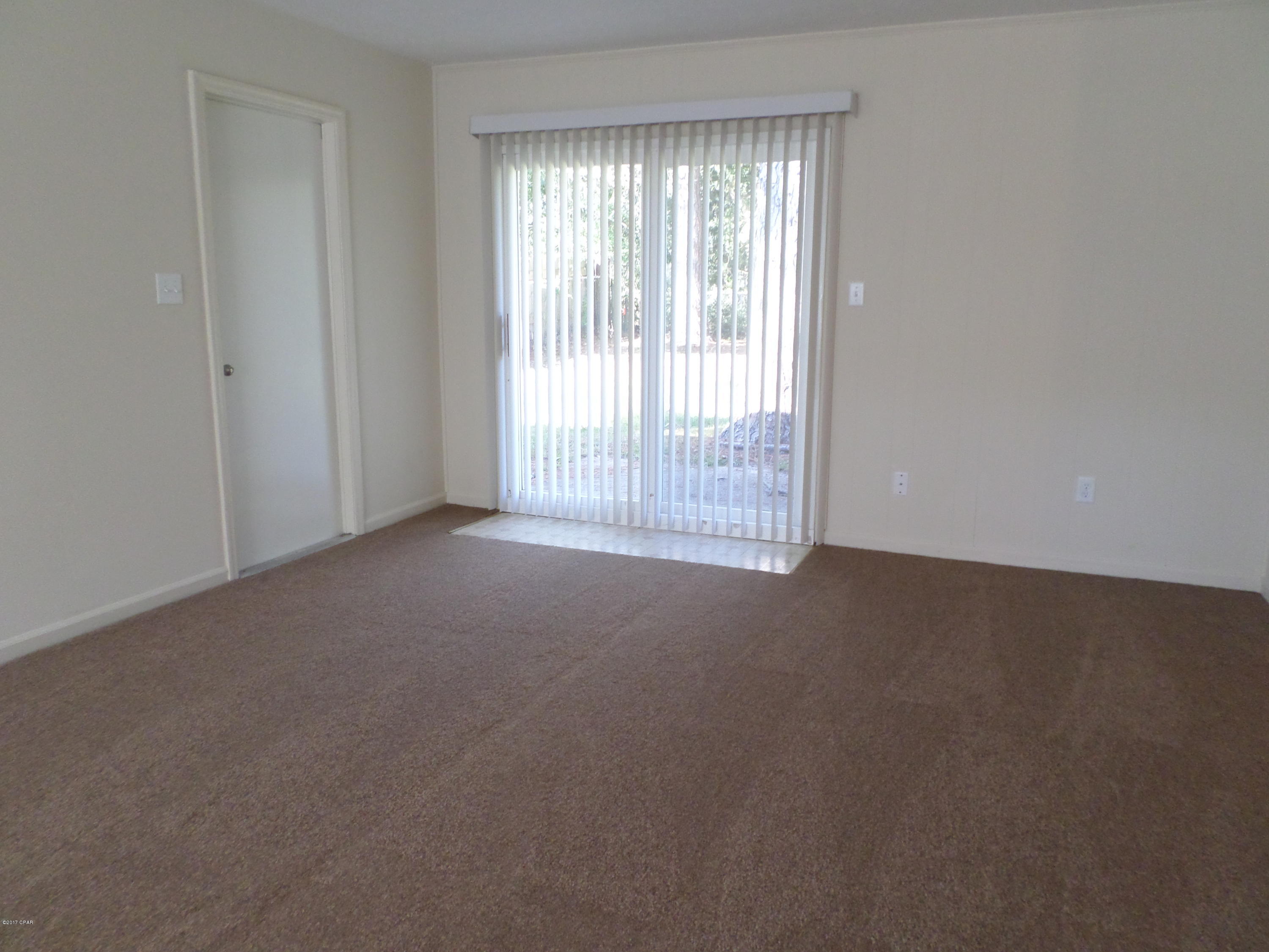 Pinnacle Pines Estate - Residential Lease