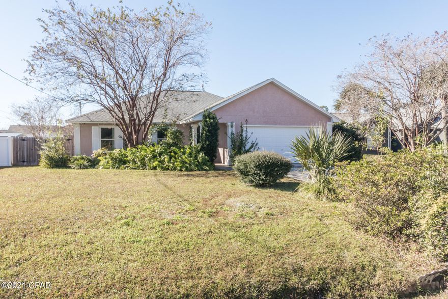 Beautifully remodeled 3 bed/2 bath Lynn Haven Home in the highly sought North Harbour area is move in ready and looking for a new owner. The home has been updated throughout with LVP flooring, fresh paint, and new light fixtures. The Kitchen has granite countertops, stainless steel appliances, and a breakfast bar. The master bedroom has a nice size master bath, and closet. The 20x12 screen porch leads to a generous fenced backyard, with a good sized shed for additional storage. There is a large 20x20 heated and cooled bonus room just off the kitchen, that is perfect for an office, additional storage or workout room. All measurements are approximate, verify if important.