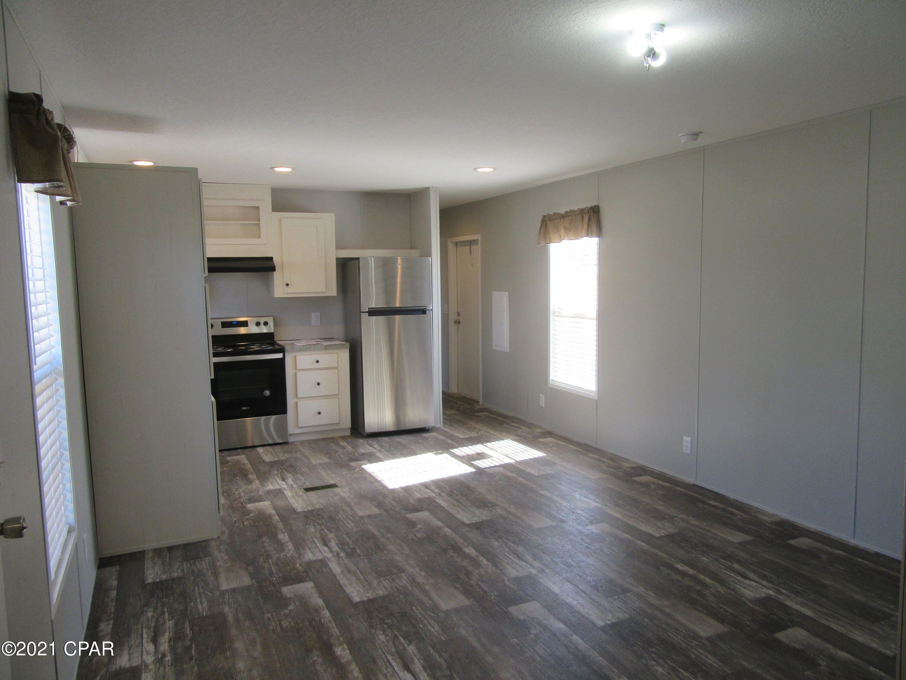 [No Recorded Subdiv] - Residential Lease