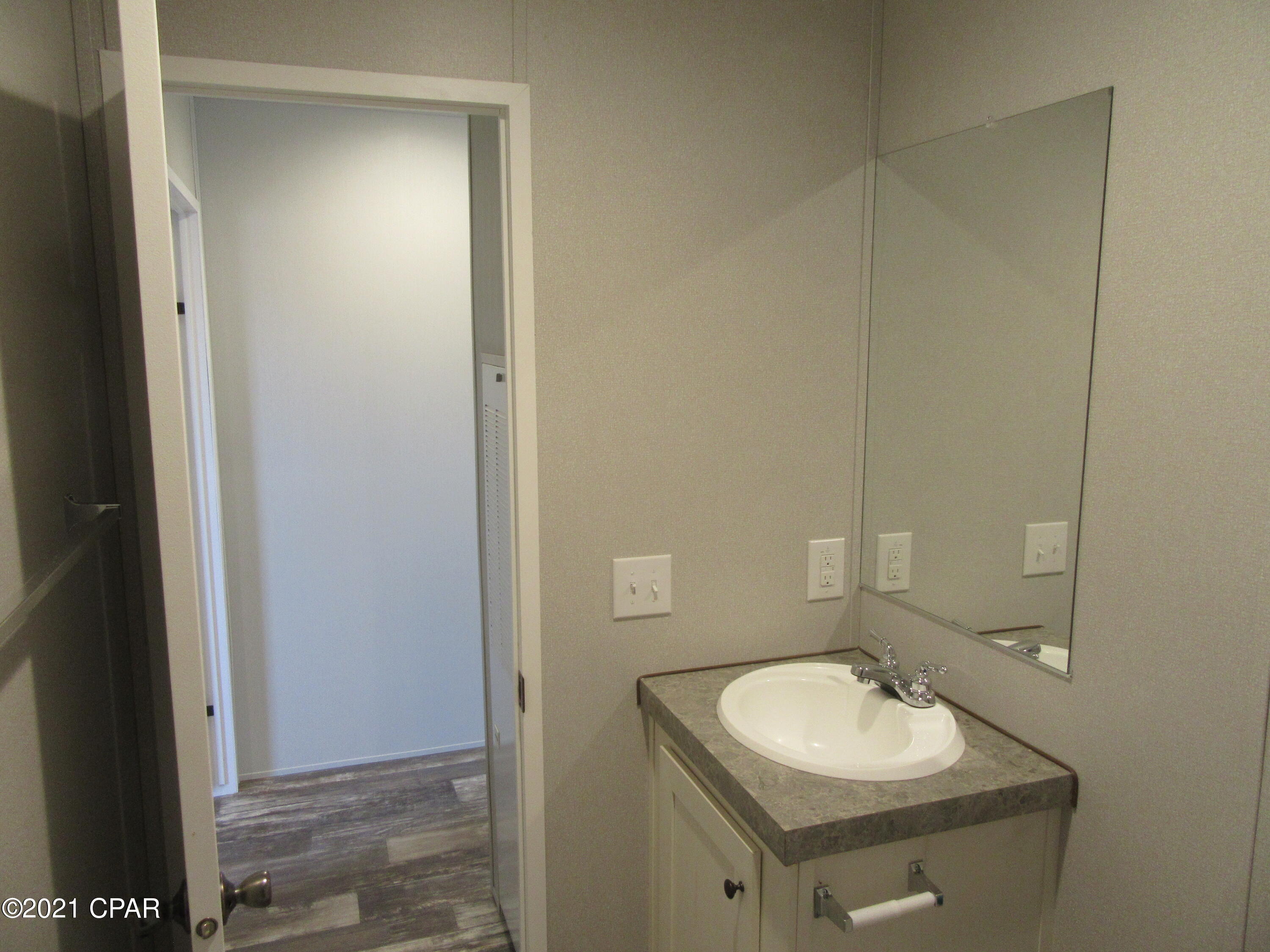 [No Recorded Subdiv] - Residential Lease