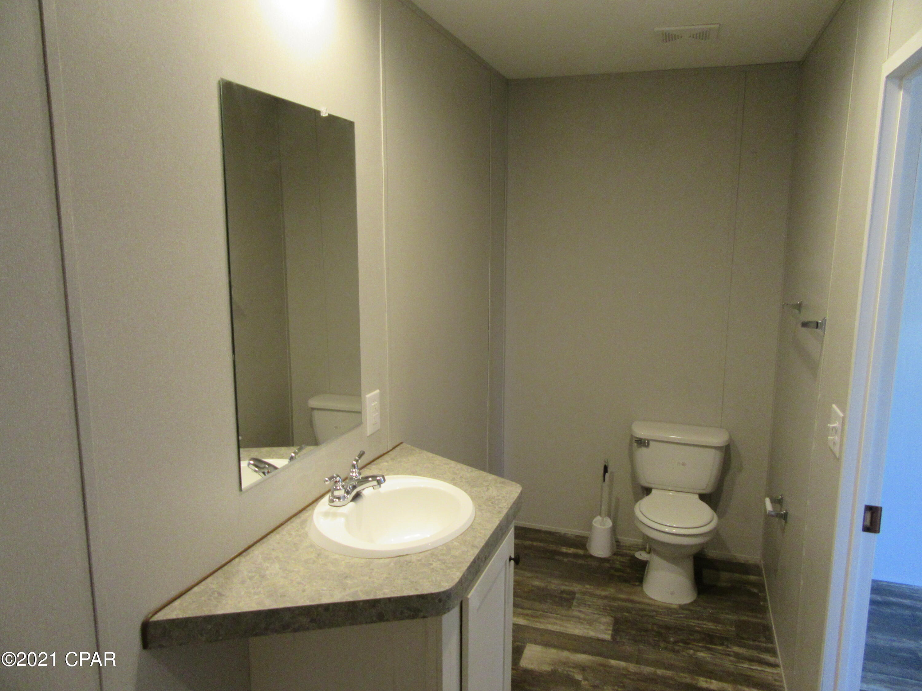 [No Recorded Subdiv] - Residential Lease