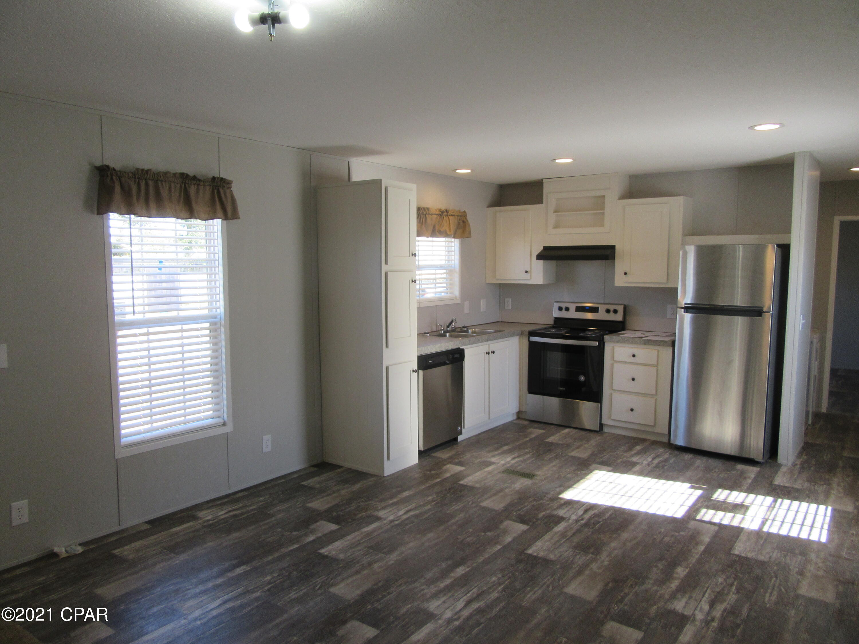 [No Recorded Subdiv] - Residential Lease