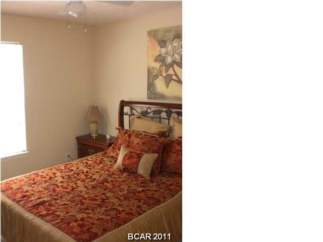 Palm Cove Phase I - Residential Lease