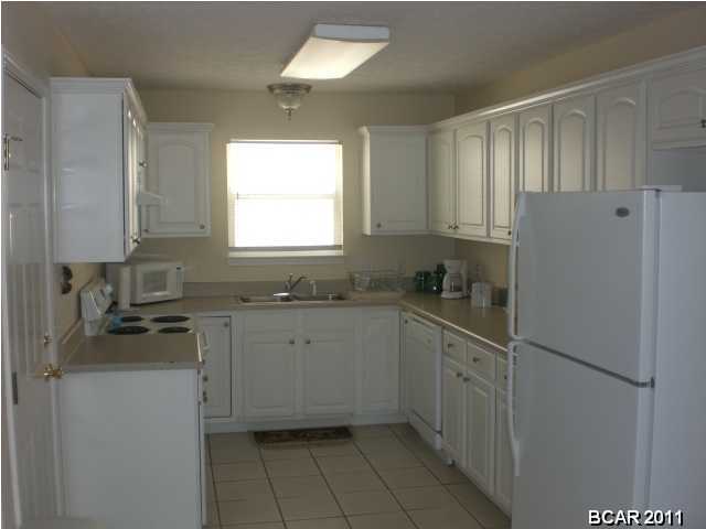 Palm Cove Phase I - Residential Lease