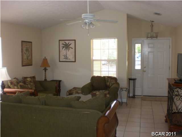 Palm Cove Phase I - Residential Lease