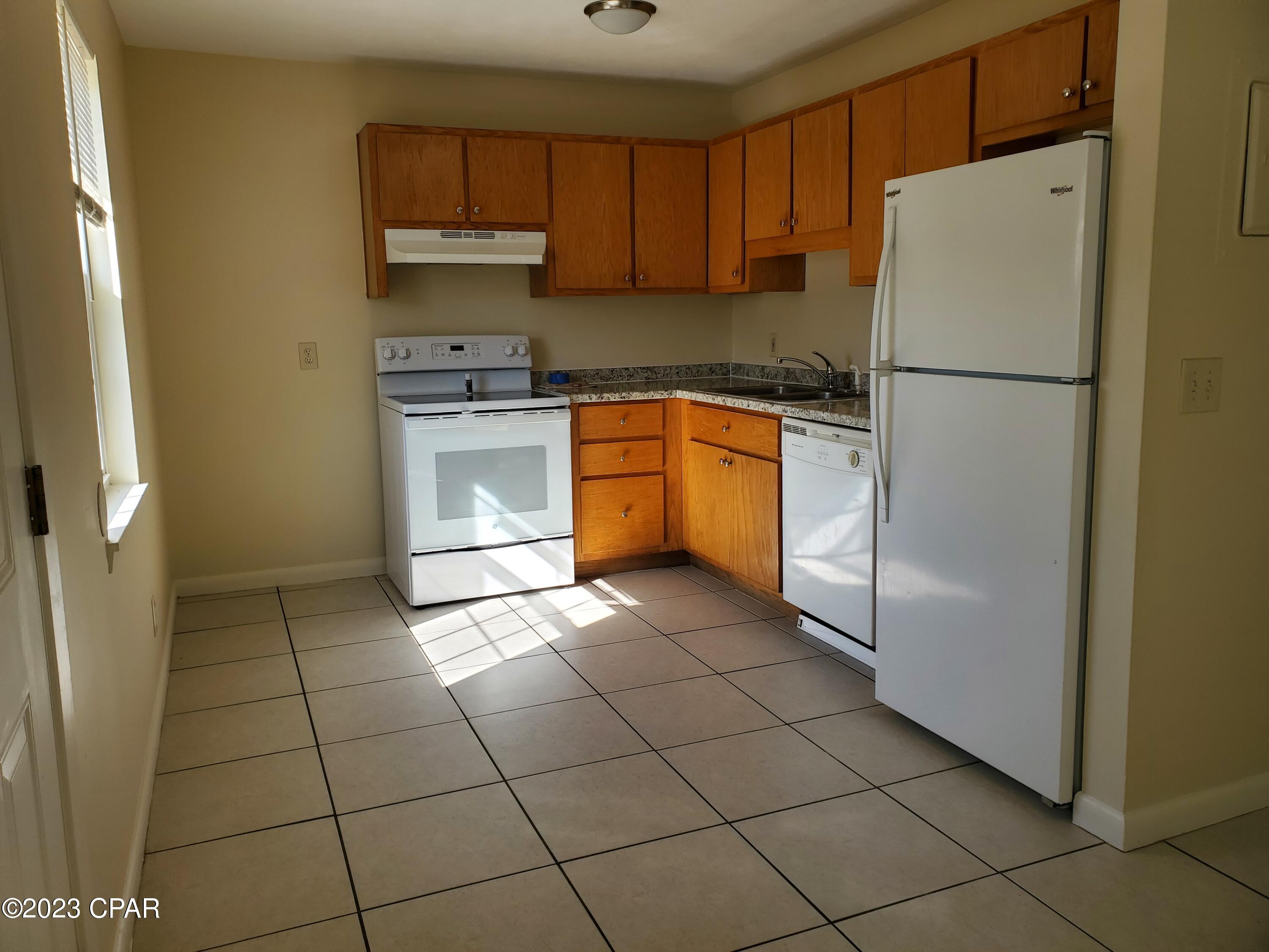 [No Recorded Subdiv] - Residential Lease