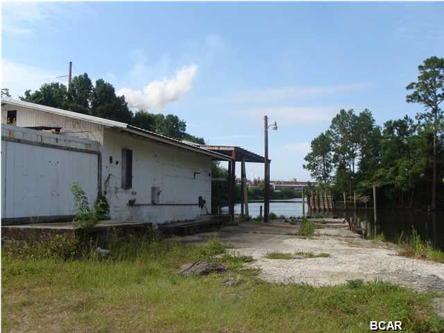 N Mooretown - Commercial Sale