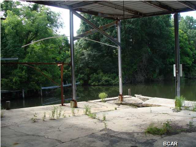 N Mooretown - Commercial Sale