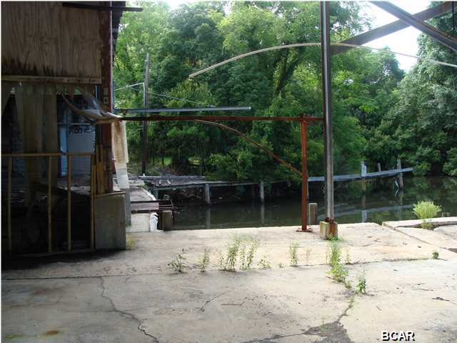 N Mooretown - Commercial Sale