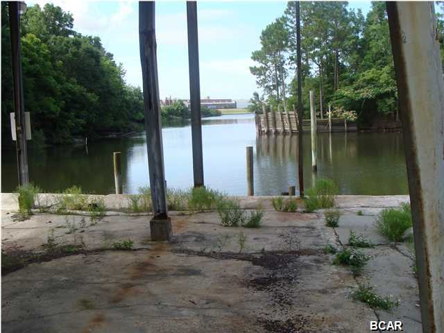 N Mooretown - Commercial Sale