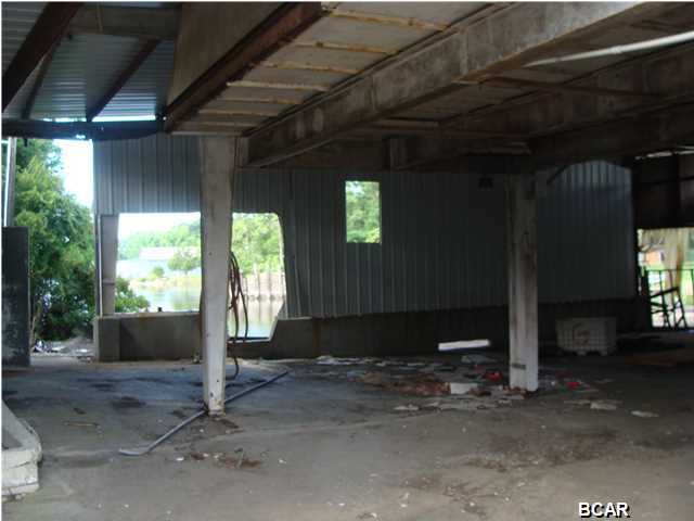 N Mooretown - Commercial Sale