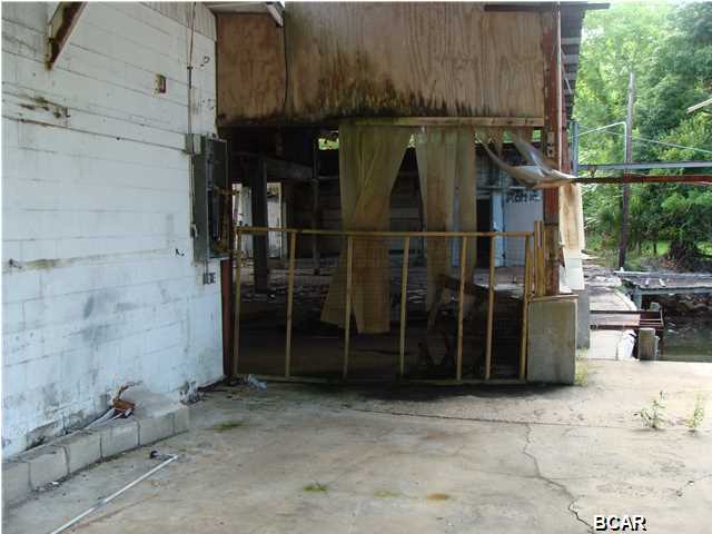 N Mooretown - Commercial Sale