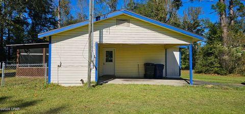 A home in Blountstown