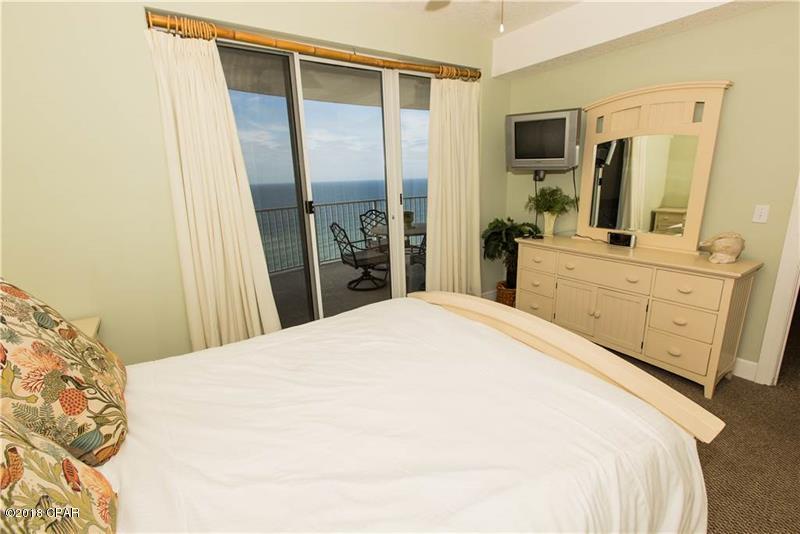 Twin Palms Resort - Residential