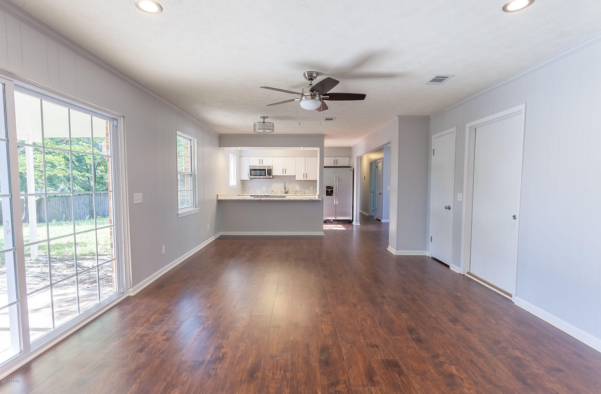 Towne & Country Lake Estates - Residential