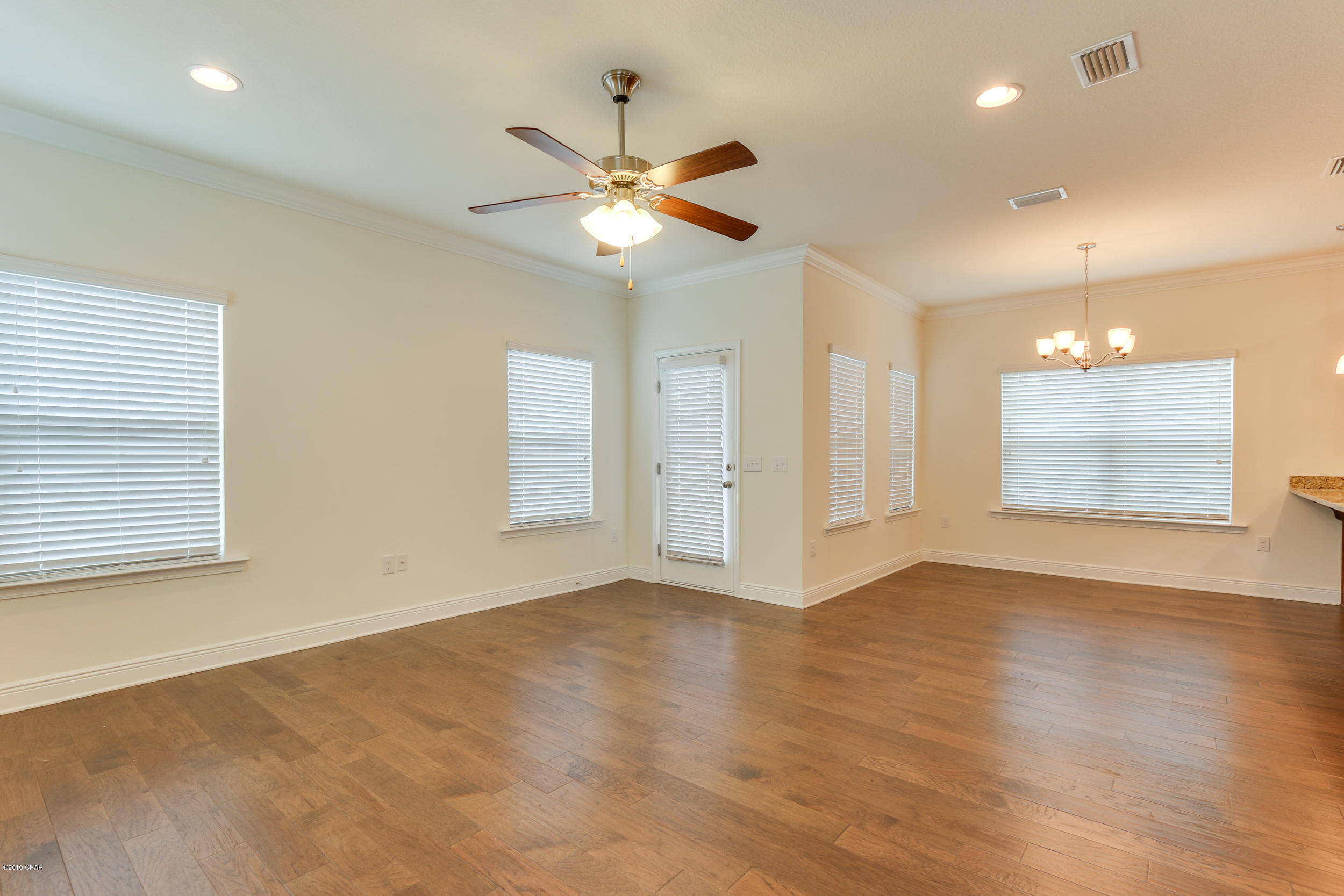 Magnolia Bay Club - Residential