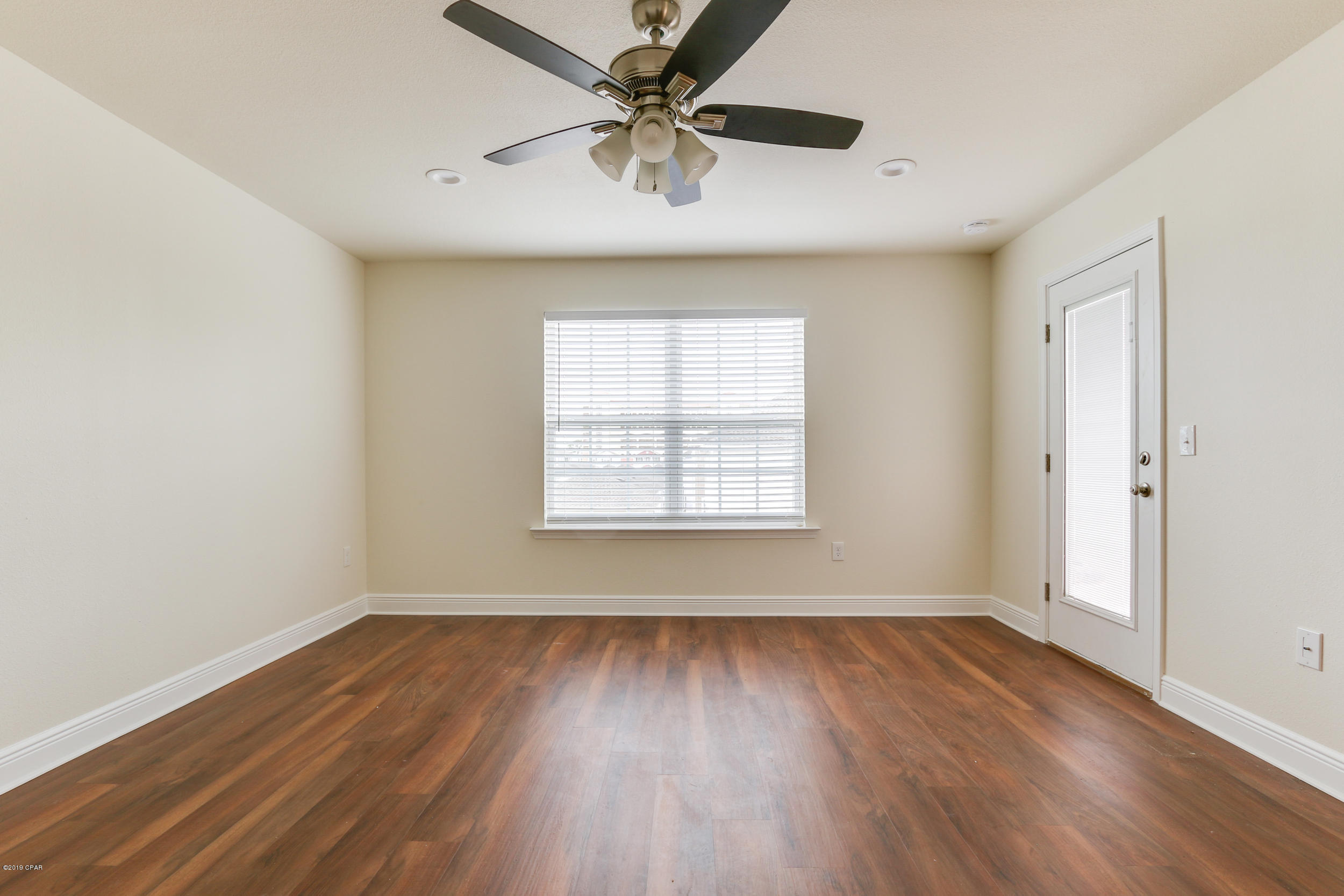 Magnolia Bay Club - Residential