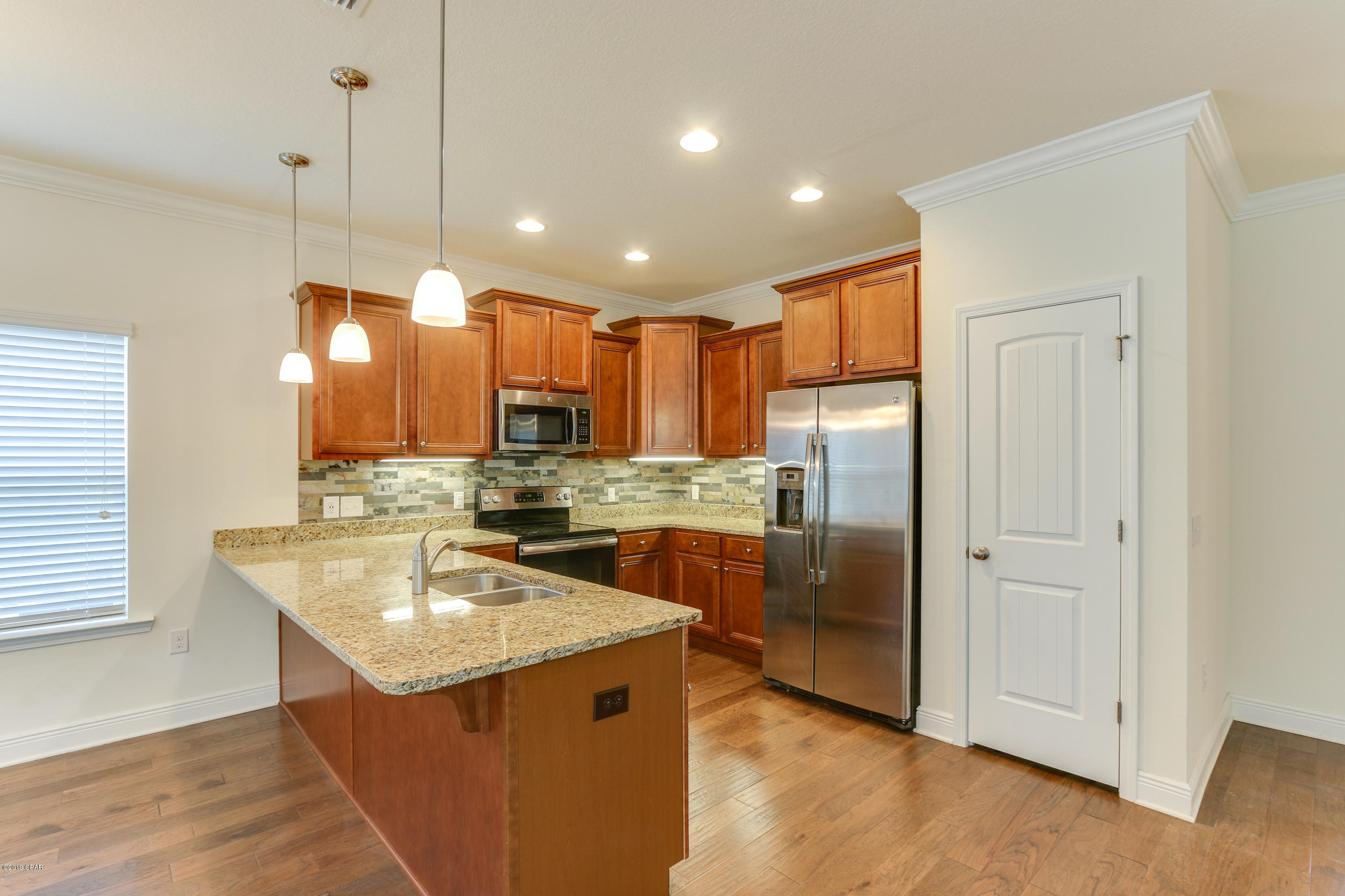 Magnolia Bay Club - Residential