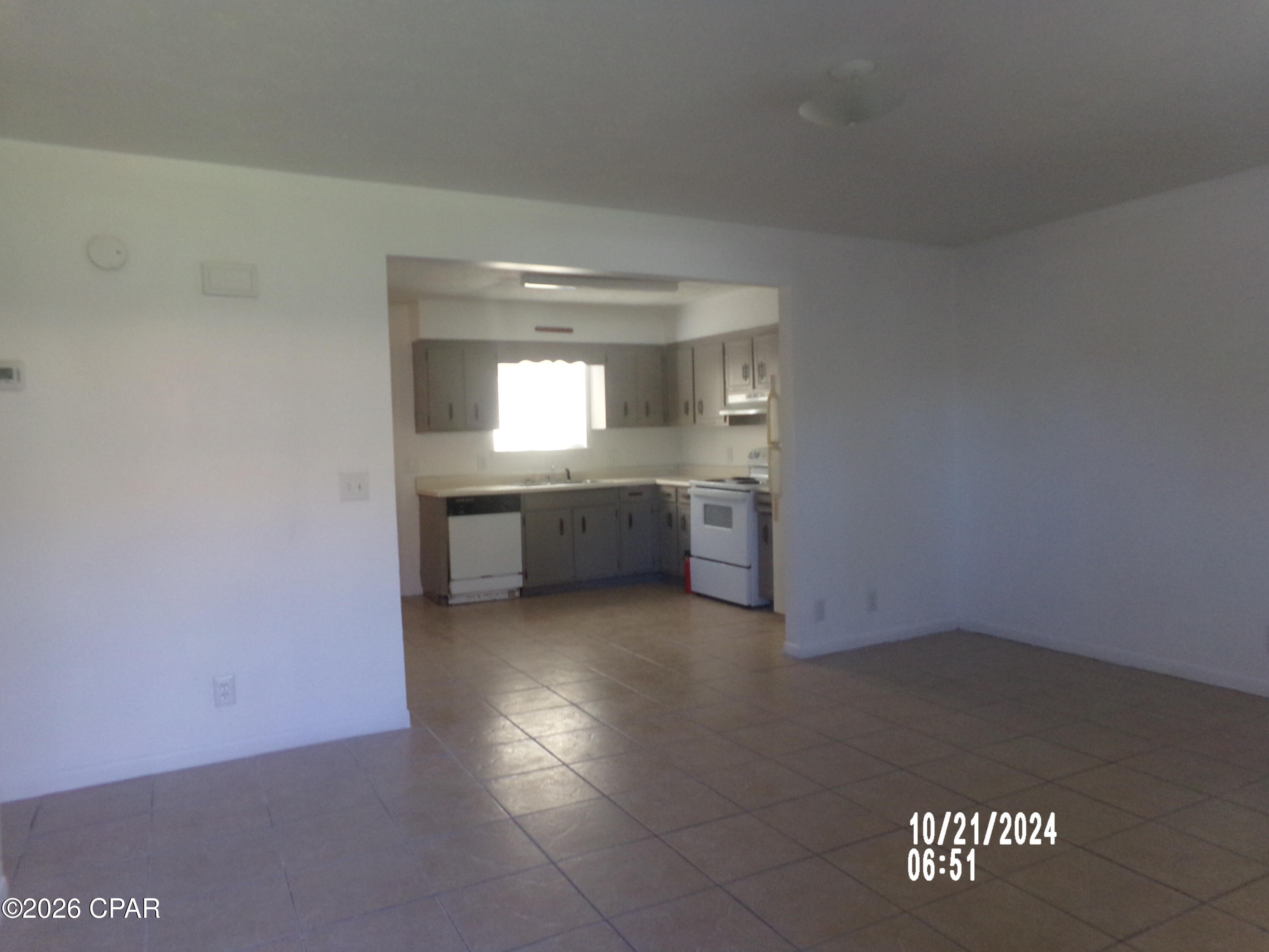 [No Recorded Subdiv] - Residential Lease