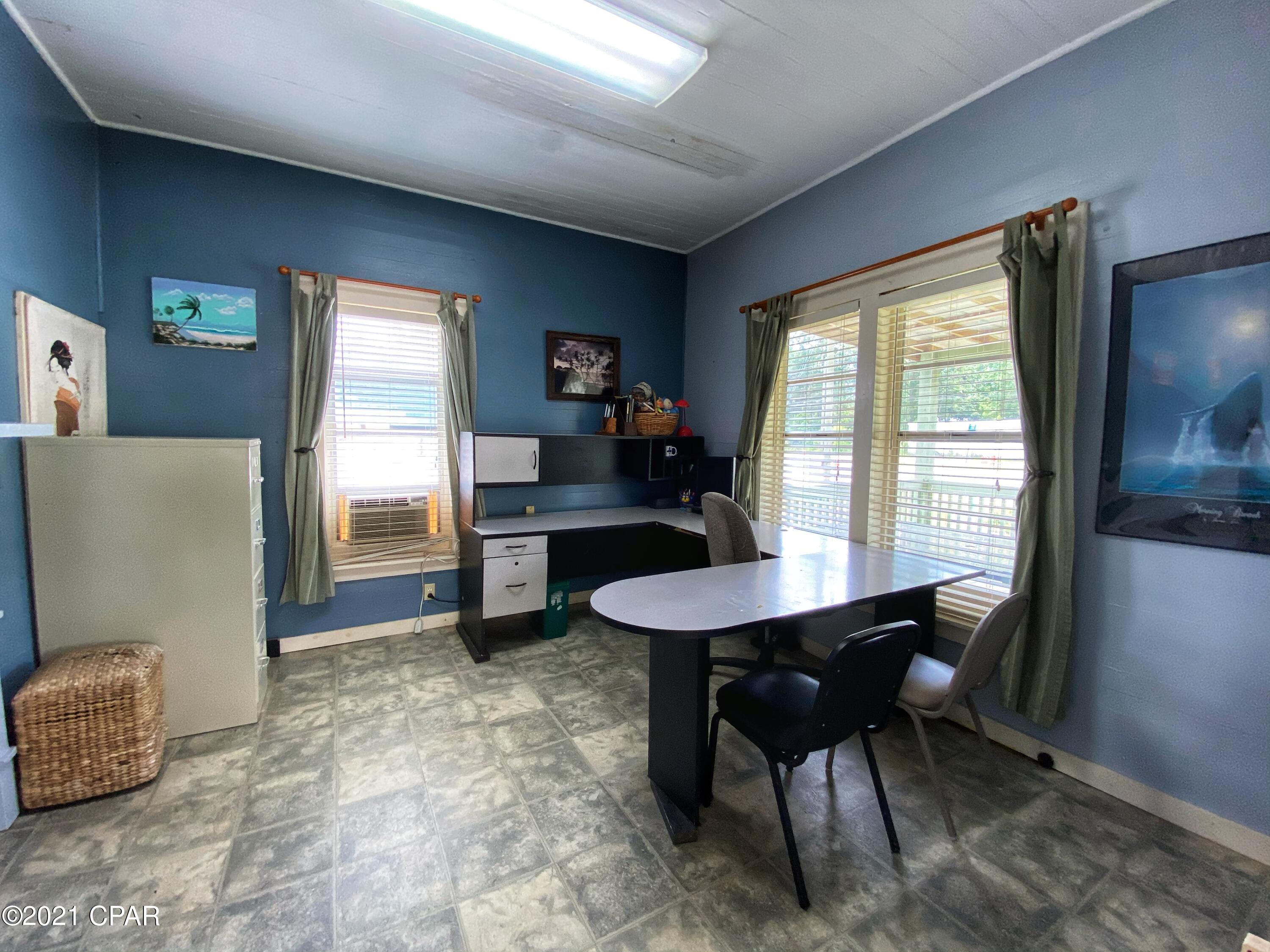 [No Recorded Subdiv] - Commercial Sale