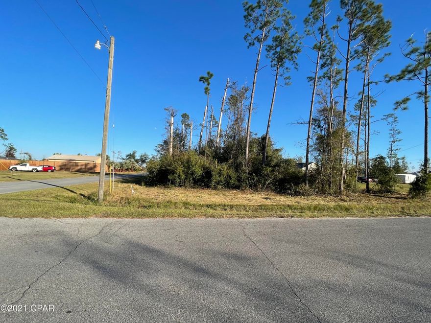 Don't miss your chance to build a custom home in the vibrant city of Lynn Haven. This vacant lot is located at the corner of Pennsylvania Avenue and 16th Street and is centrally located to shopping, restaurants, parks, and great schools. You are close to the water with North Bay only 1.5 miles away but not in a flood zone (flood zone X). The commute to Tyndall AFB is only about 25 min and only 20 min to the world's most beautiful beaches.