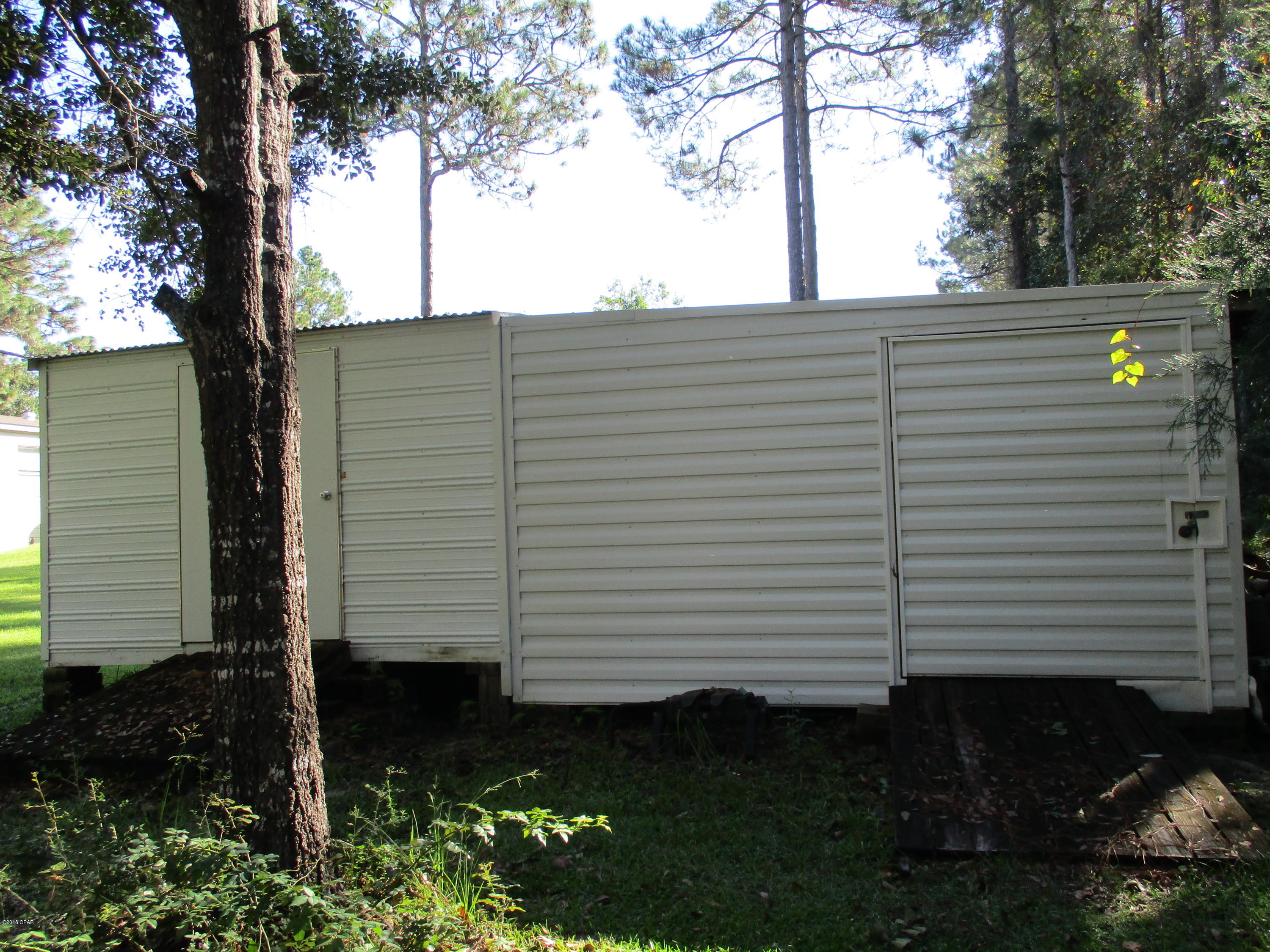 Country Lake Est - Land