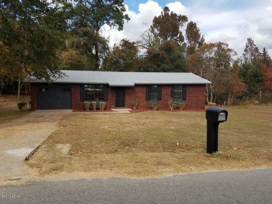 Everything new, never lived in since complete renovation. 4 bedroom 2 bathrooms brick home in quiet area of town. New stainless steel appliances, new cabinets, new fixtures, new flooring.... The list goes on and on.